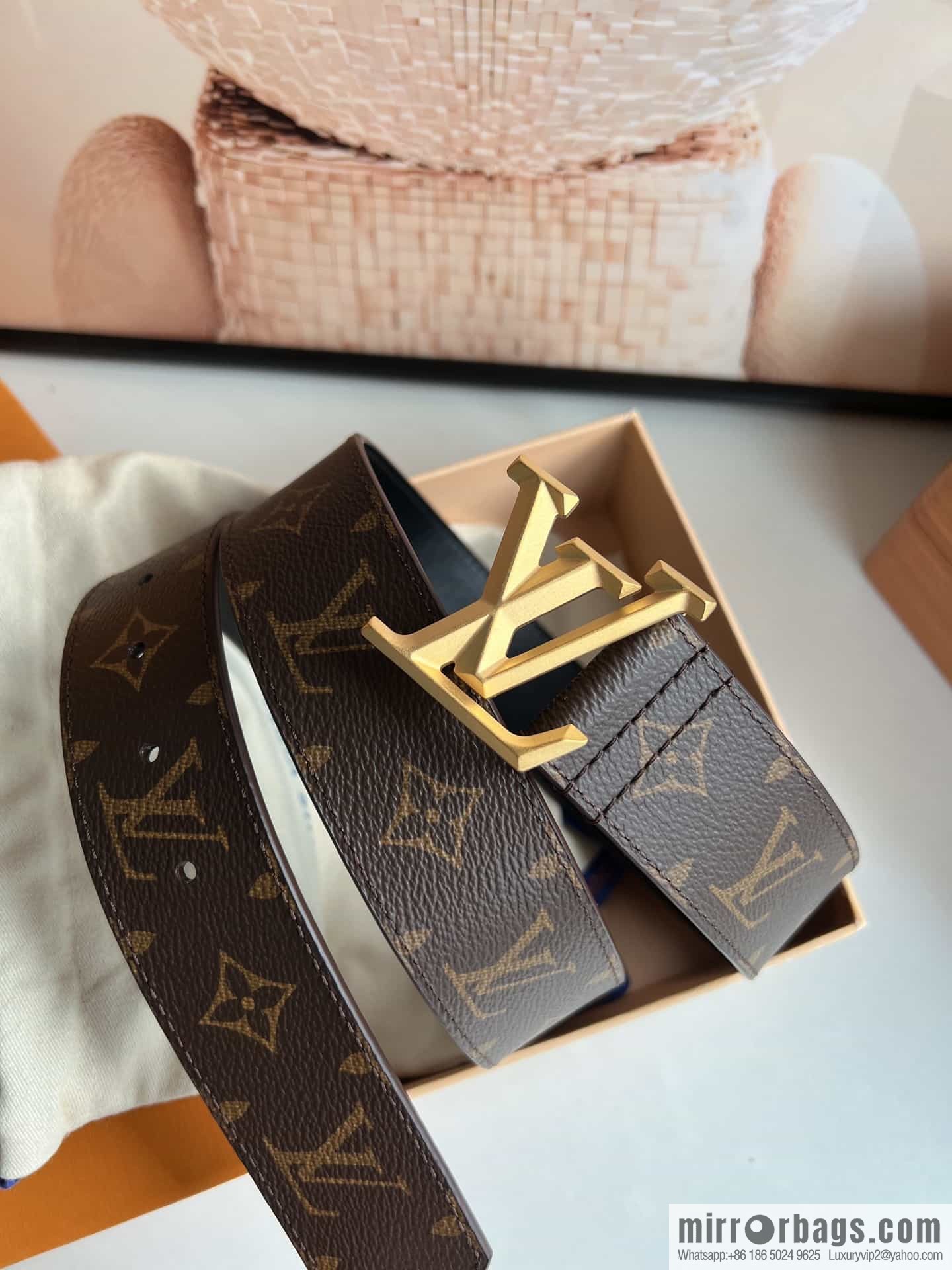 LV Louis Vuitton PYRAMIDE 40mm belt