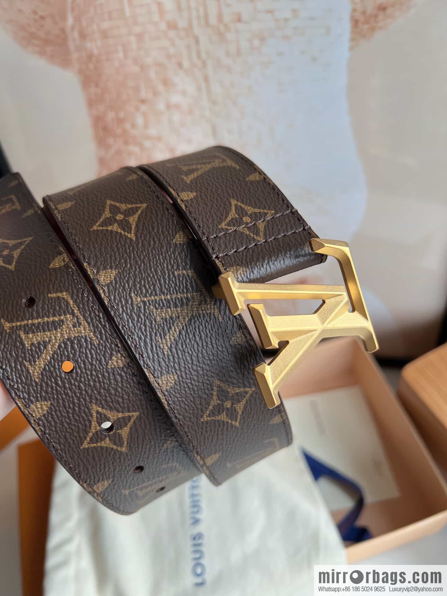 LV Louis Vuitton PYRAMIDE 40mm belt