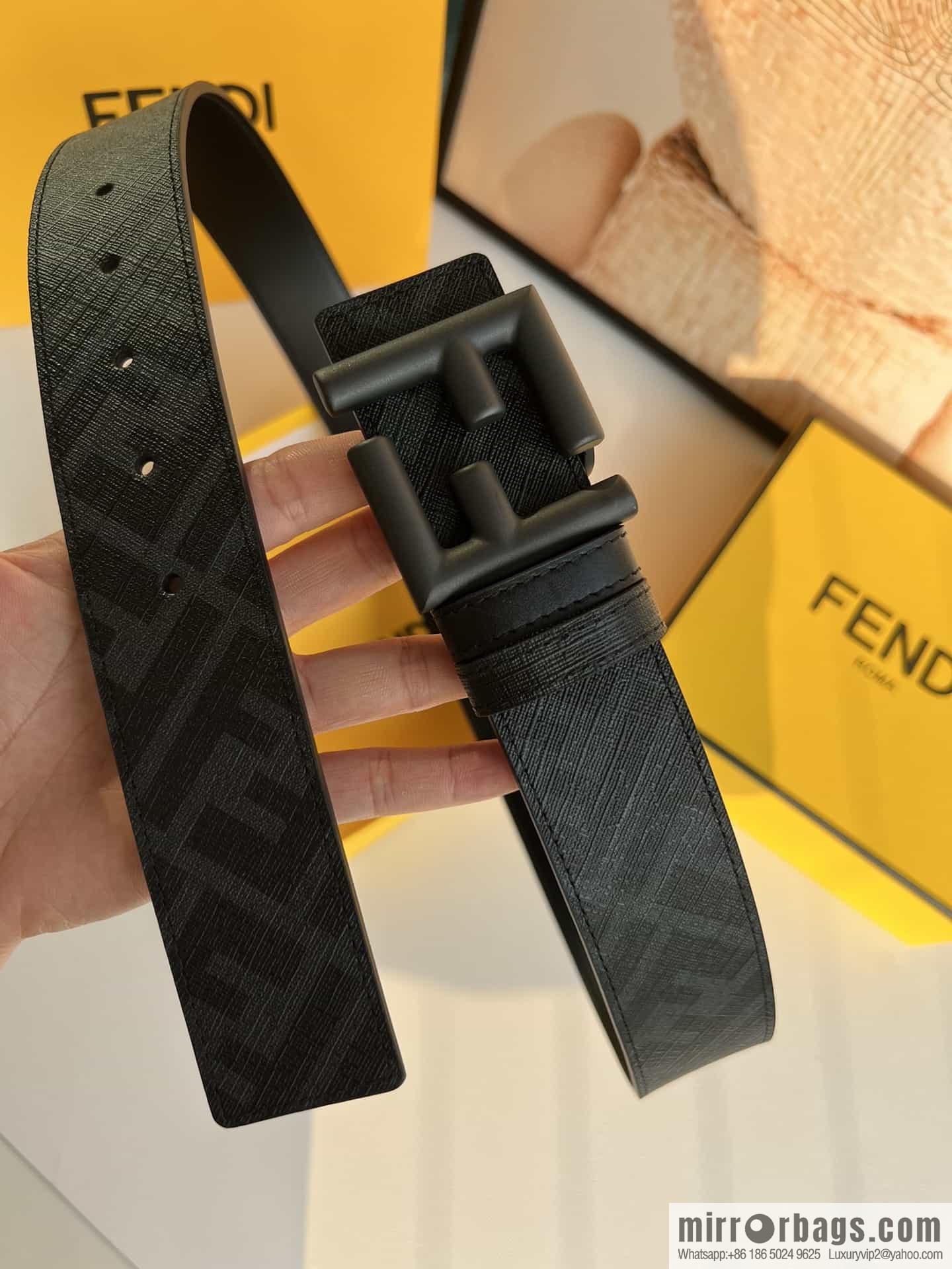 FENDI Fendi FF logo superb craftsmanship metal buckle men's 3.5cm belt