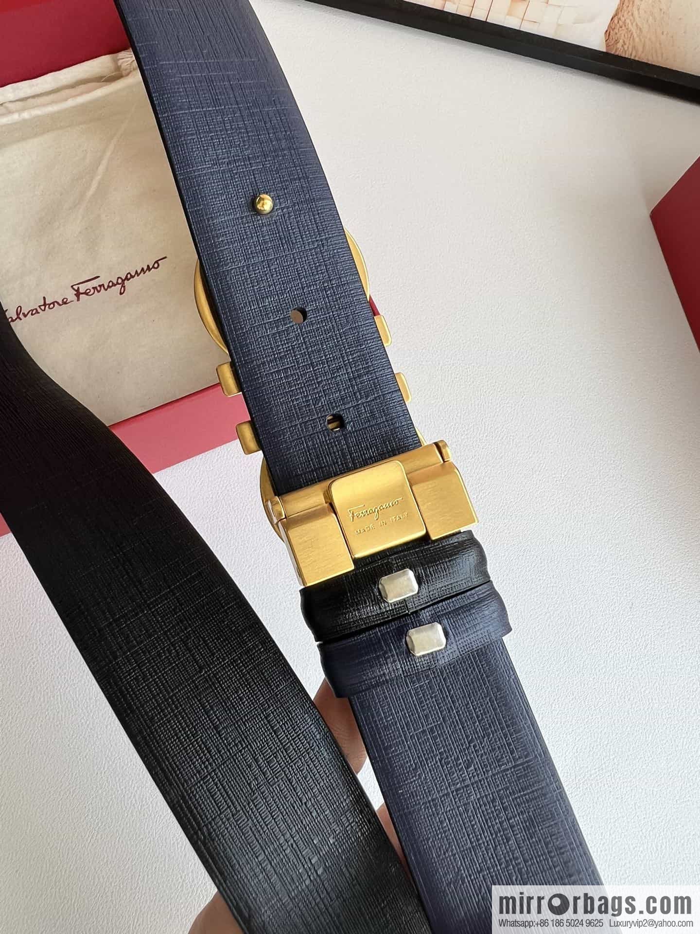 Ferragamo Ferragamo, Double Sided Cowhide Blue/Black Leather Men's 3.5cm Belt