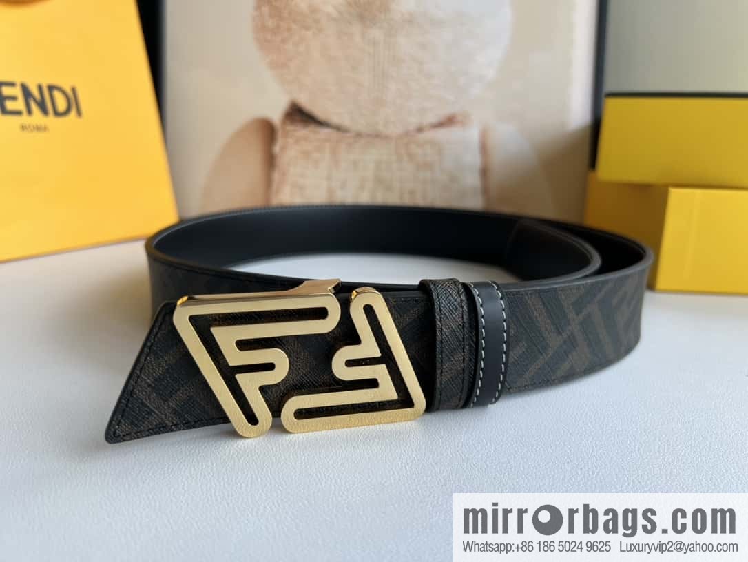 Fendi's latest extraordinary creative gradual change printing double FF cowhide belt