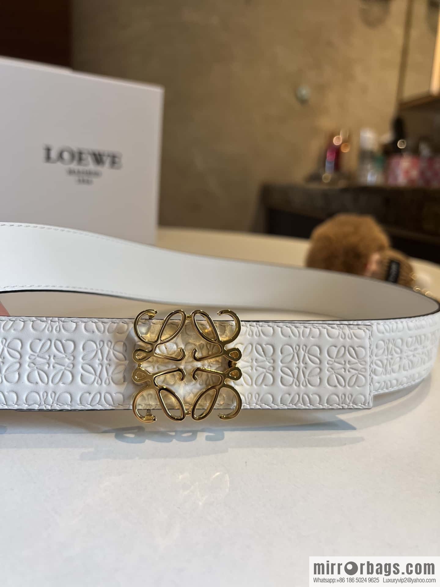 LOEWE logo spider buckle, cowhide embossed 3.2cm women's belt