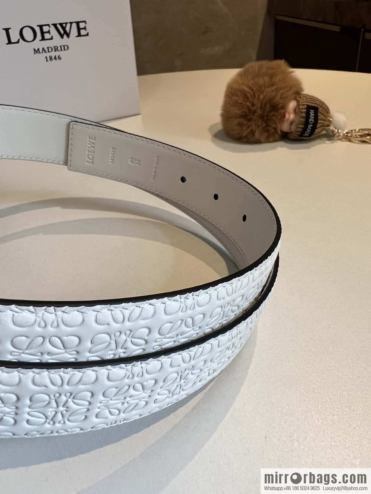 LOEWE logo spider buckle, cowhide embossed 3.2cm women's belt