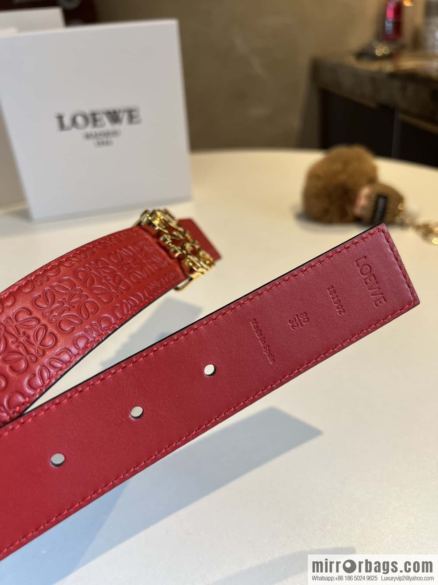LOEWE logo spider buckle, cowhide embossed 3.2cm women's belt