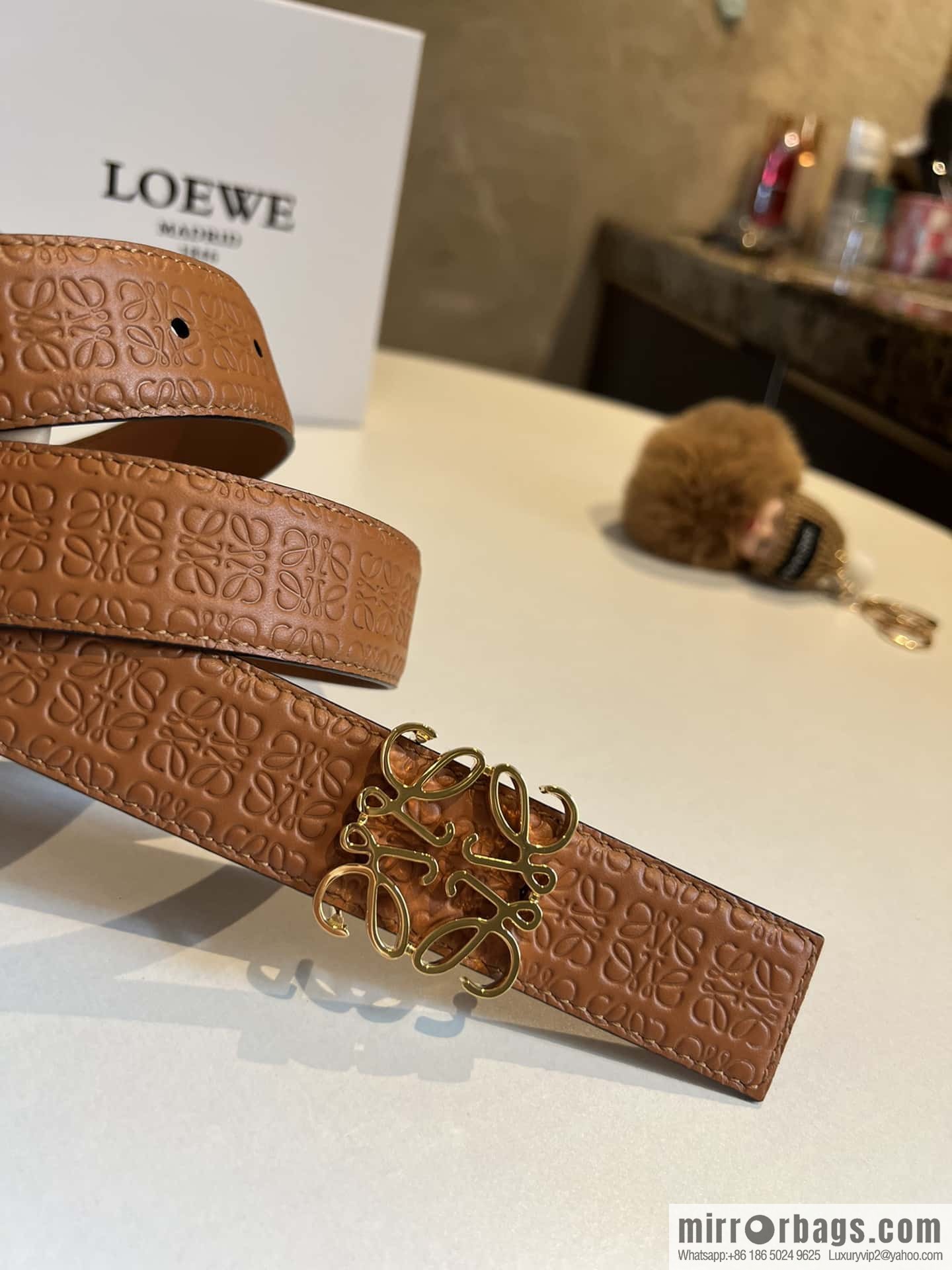 LOEWE logo spider buckle, cowhide embossed 3.2cm women's belt