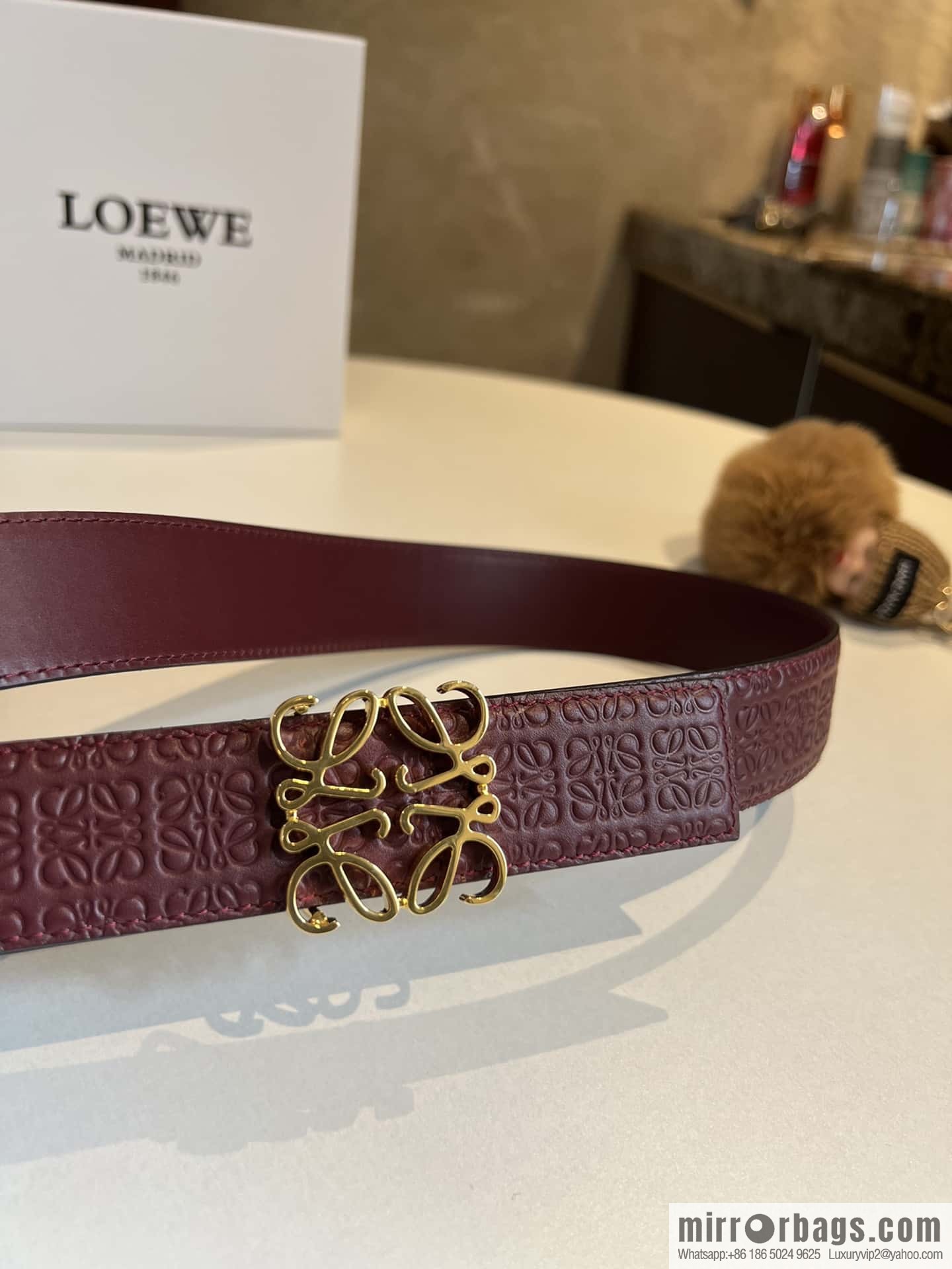 LOEWE logo spider buckle, cowhide embossed 3.2cm women's belt