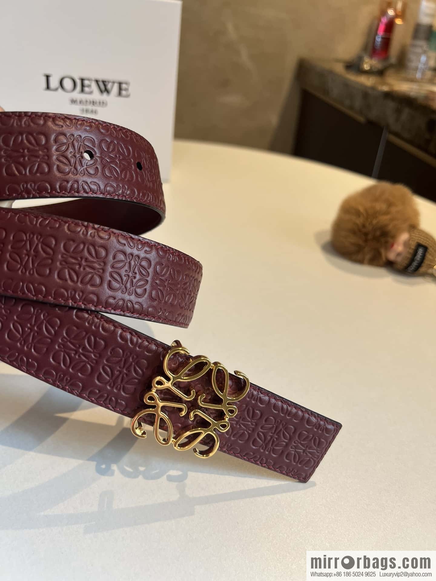 LOEWE logo spider buckle, cowhide embossed 3.2cm women's belt