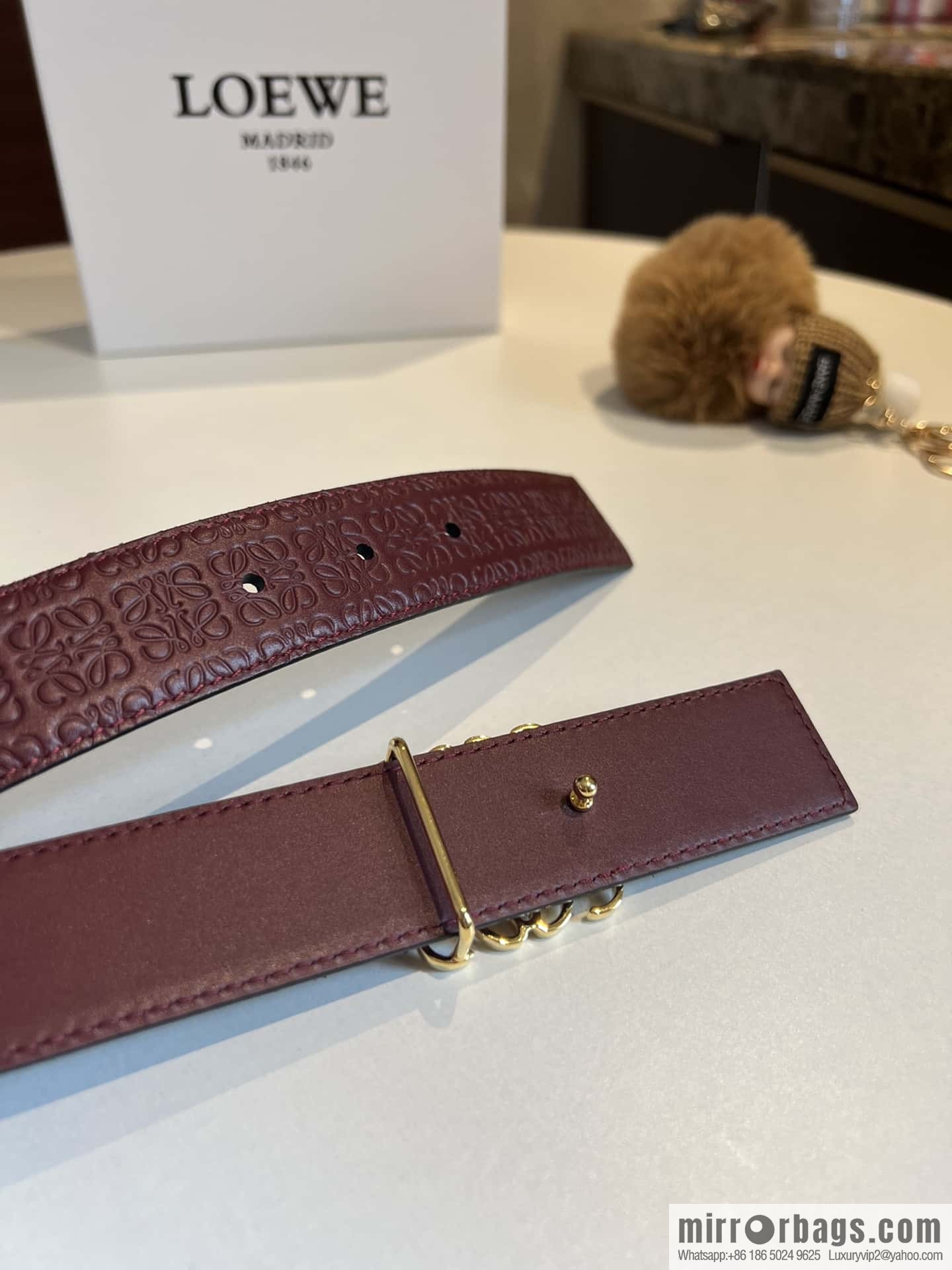 LOEWE logo spider buckle, cowhide embossed 3.2cm women's belt