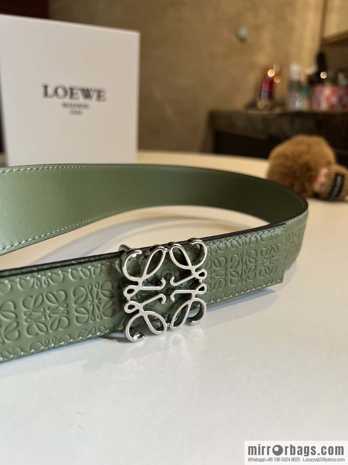 LOEWE logo spider buckle, cowhide embossed 3.2cm women's belt