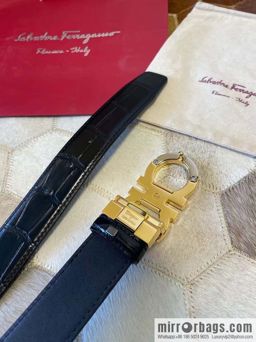 Ferragamo Gancio Double Circle Intertone Edge Metal Clip Buckle, Crocodile Belt 3.5cm