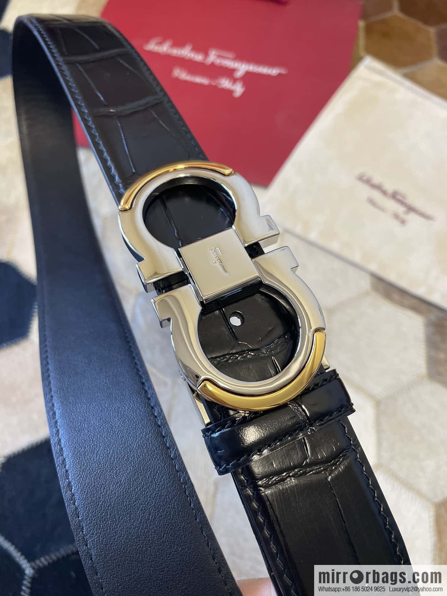 Ferragamo Gancio Double Circle Intertone Edge Metal Clip Buckle, Crocodile Belt 3.5cm
