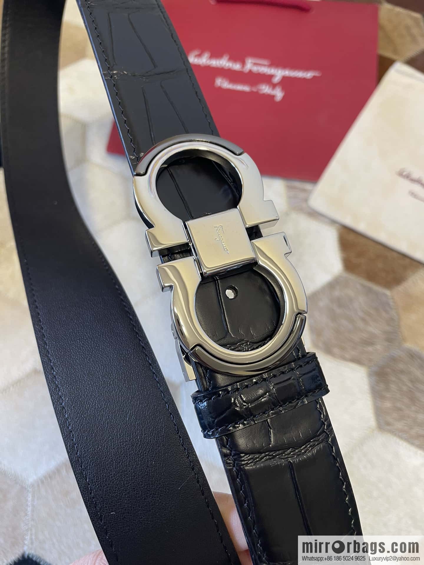 Ferragamo Gancio Double Circle Intertone Edge Metal Clip Buckle, Crocodile Belt 3.5cm