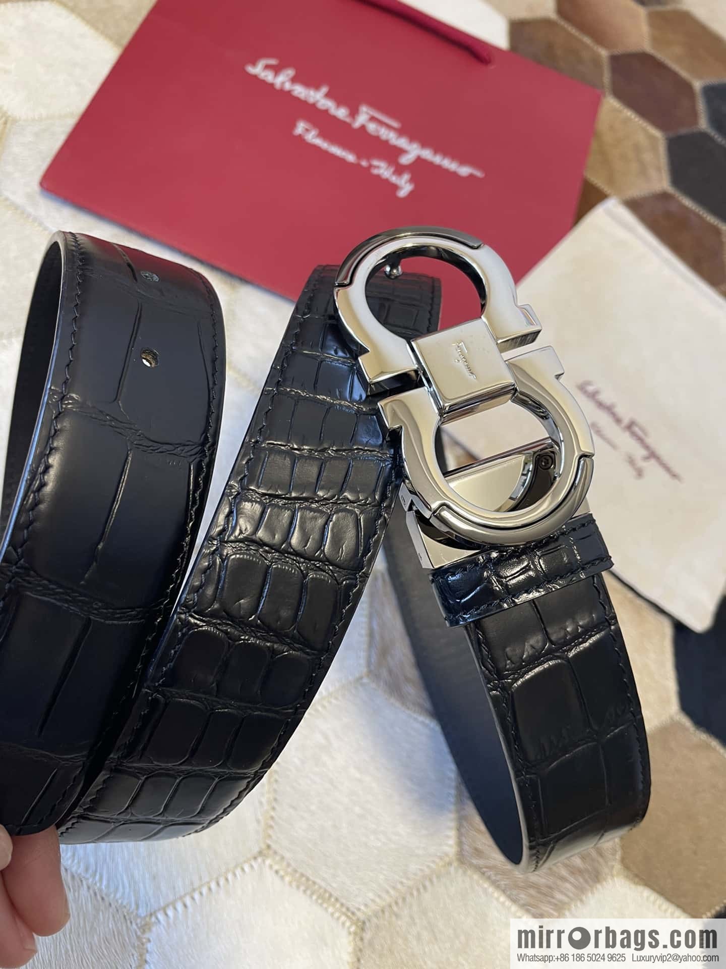 Ferragamo Gancio Double Circle Intertone Edge Metal Clip Buckle, Crocodile Belt 3.5cm