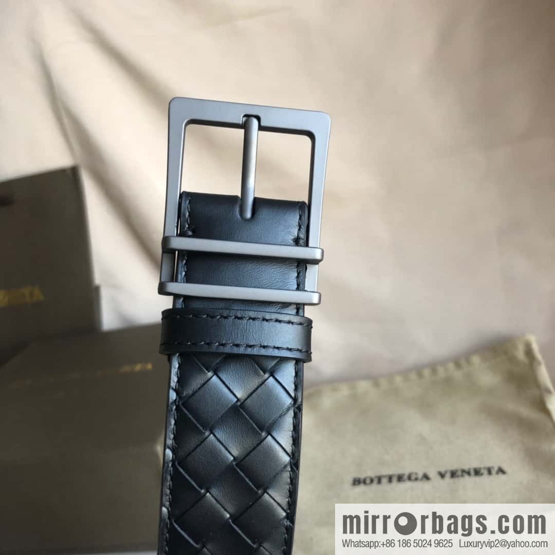 Bottega Veneta, hand-woven, polished eyelets and pin buckles, belt 3.5cm