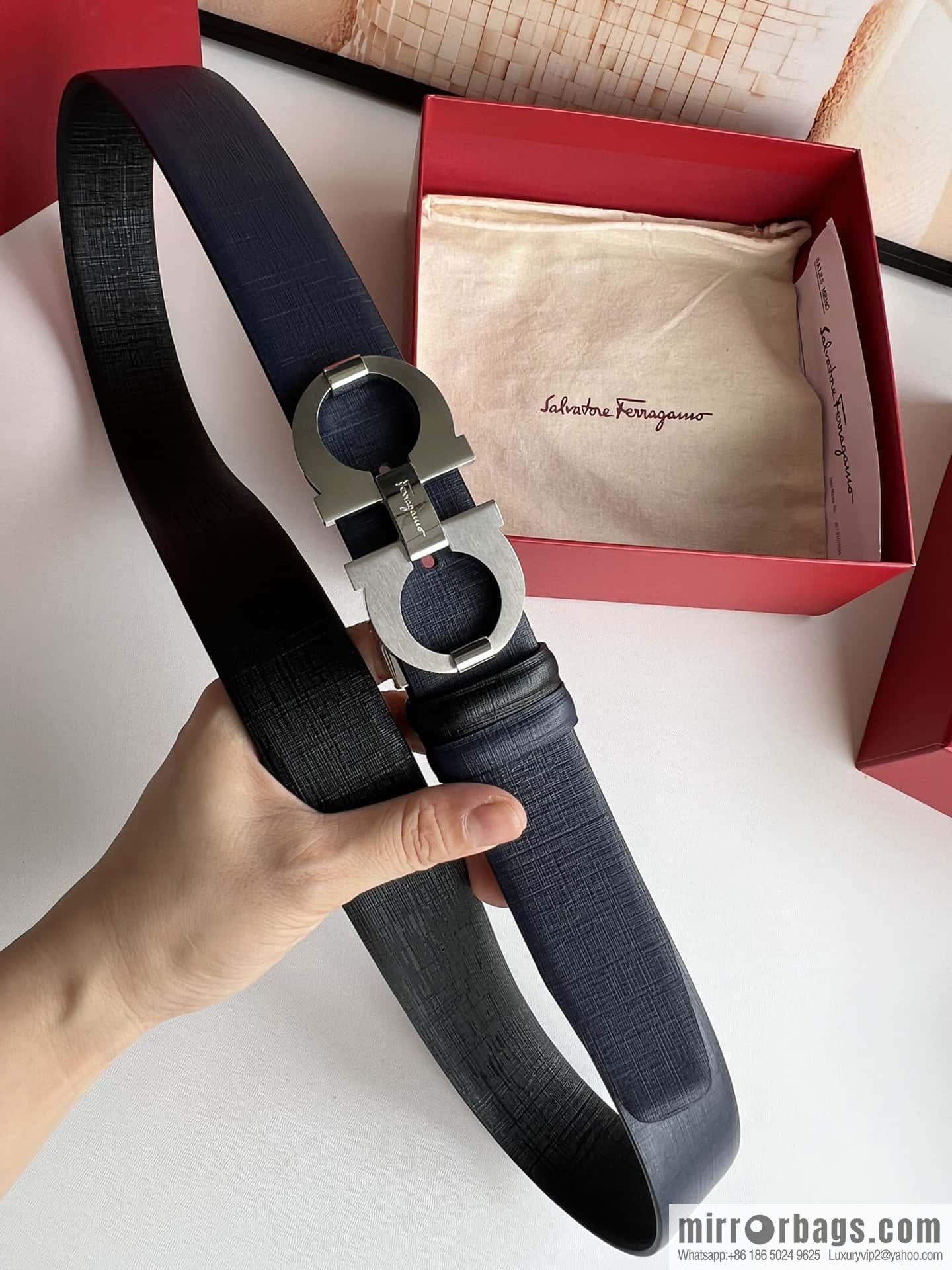 Ferragamo Ferragamo, stainless steel figure 8 metal brushed clip buckle, double-sided first-layer cowhide belt 3.5cm