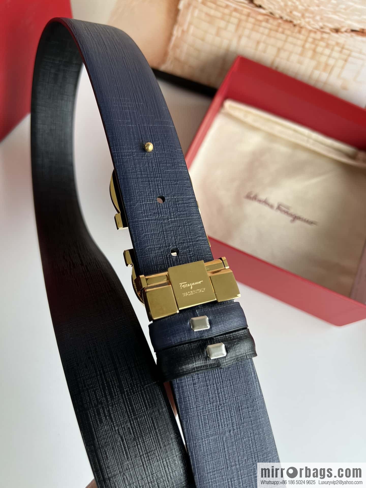 Ferragamo Ferragamo, stainless steel figure 8 metal brushed clip buckle, double-sided first-layer cowhide belt 3.5cm