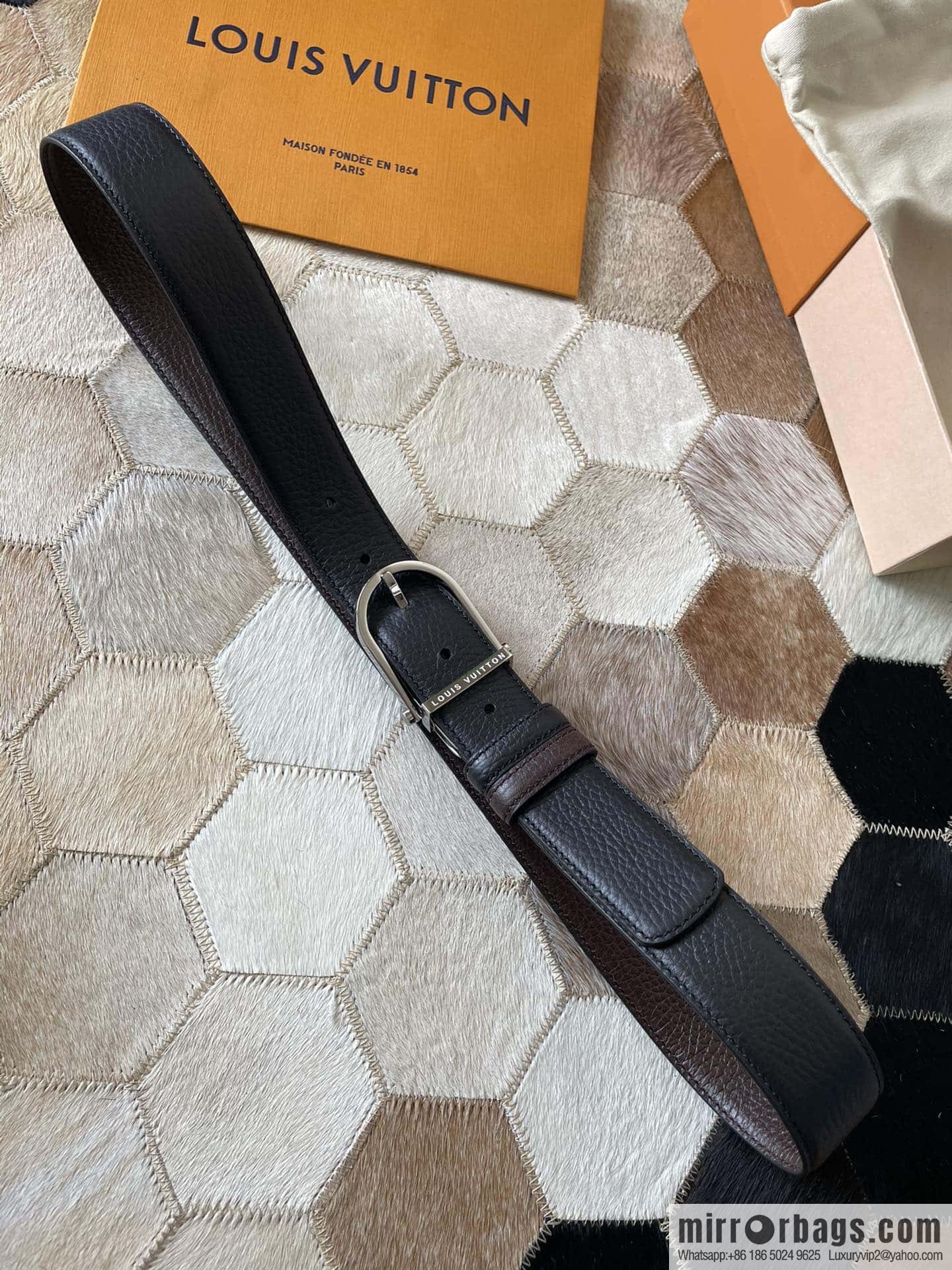 LV stainless steel pin buckle with the first layer of cowhide double-sided lychee adjustable external belt 35MM
