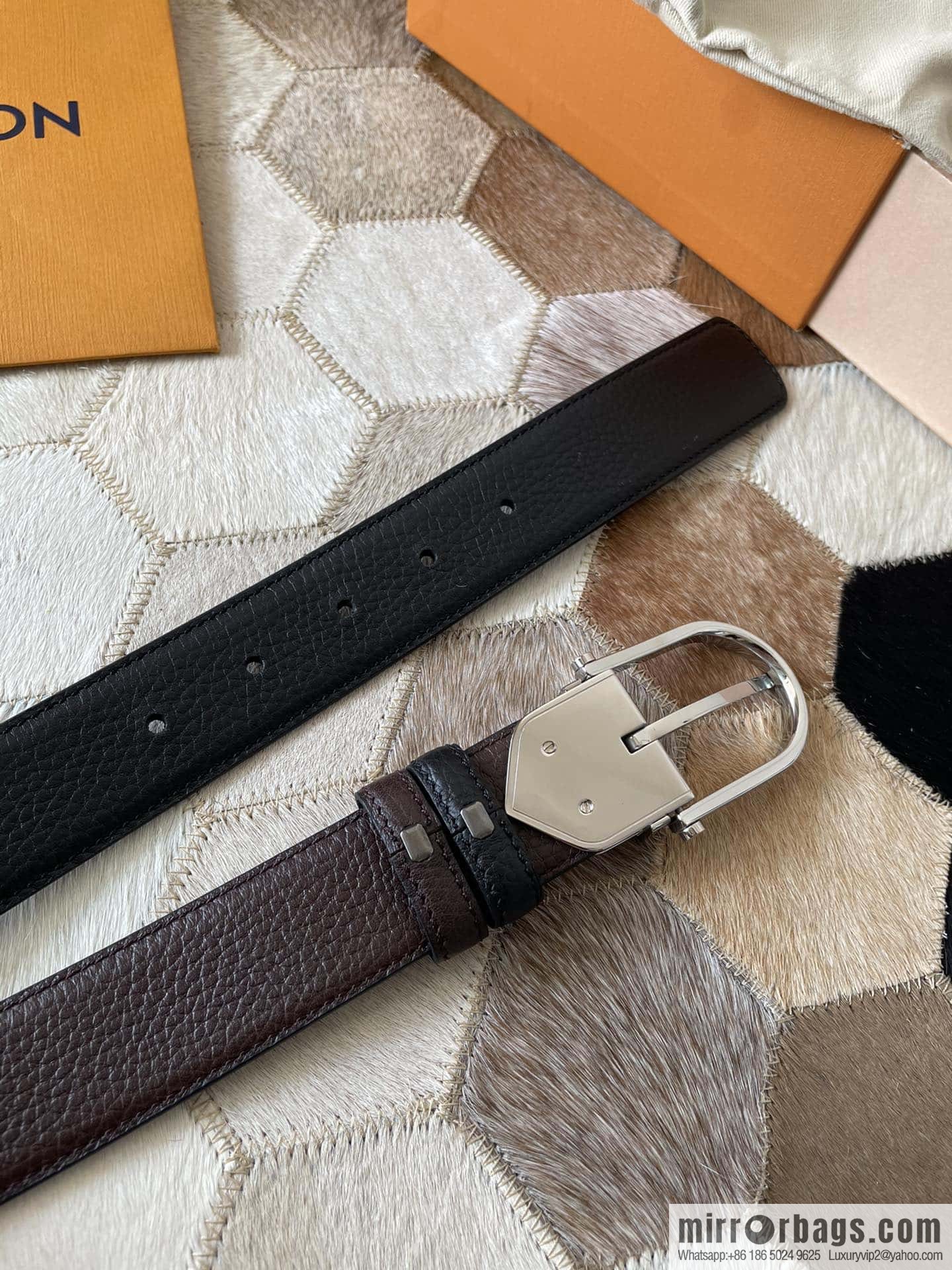 LV stainless steel pin buckle with the first layer of cowhide double-sided lychee adjustable external belt 35MM