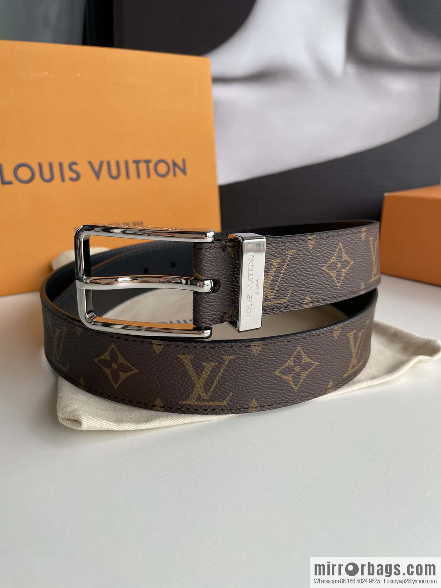 LV 35mm wide calfskin belt