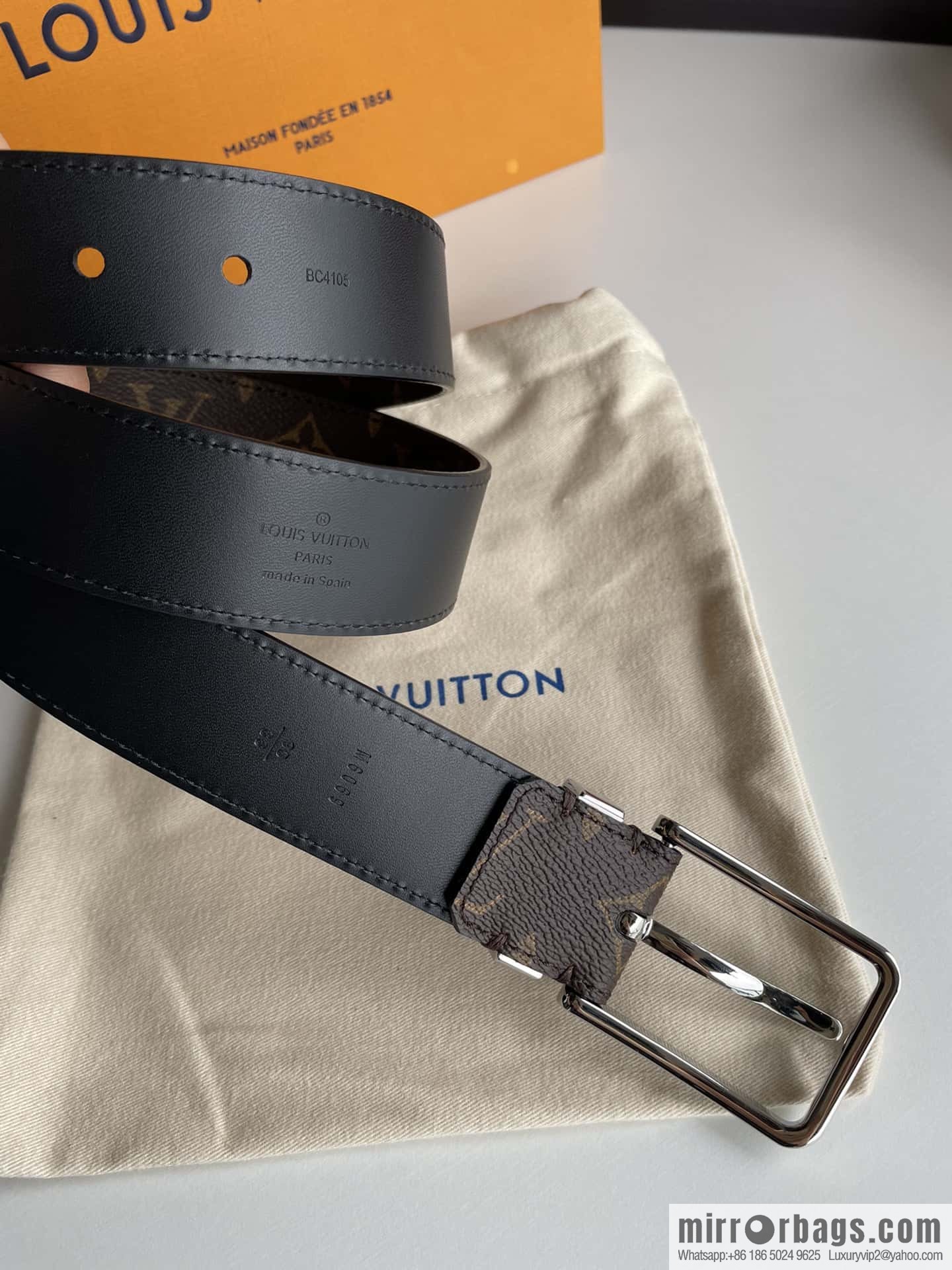 LV 35mm wide calfskin belt