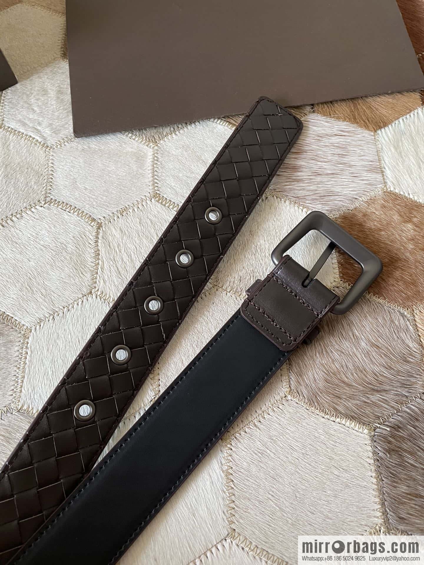 Bottega Veneta Butterfly Replica Luxury Handbag, top layer cowhide woven 3.8cm classic color pin buckle belt