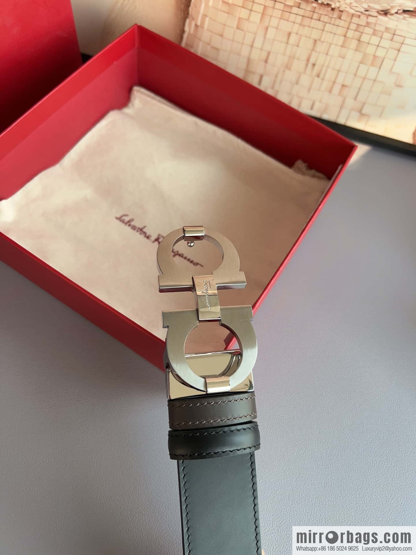 Ferragamo Ferragamo, stainless steel figure 8 metal clasp 3.5cm cowhide belt