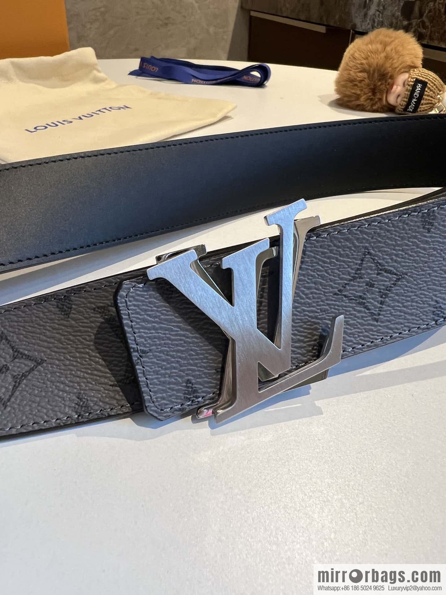 LV Shake 40 mm Double Sided Belt
