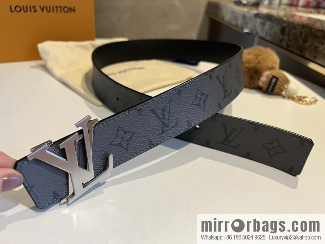 LV Shake 40 mm Double Sided Belt