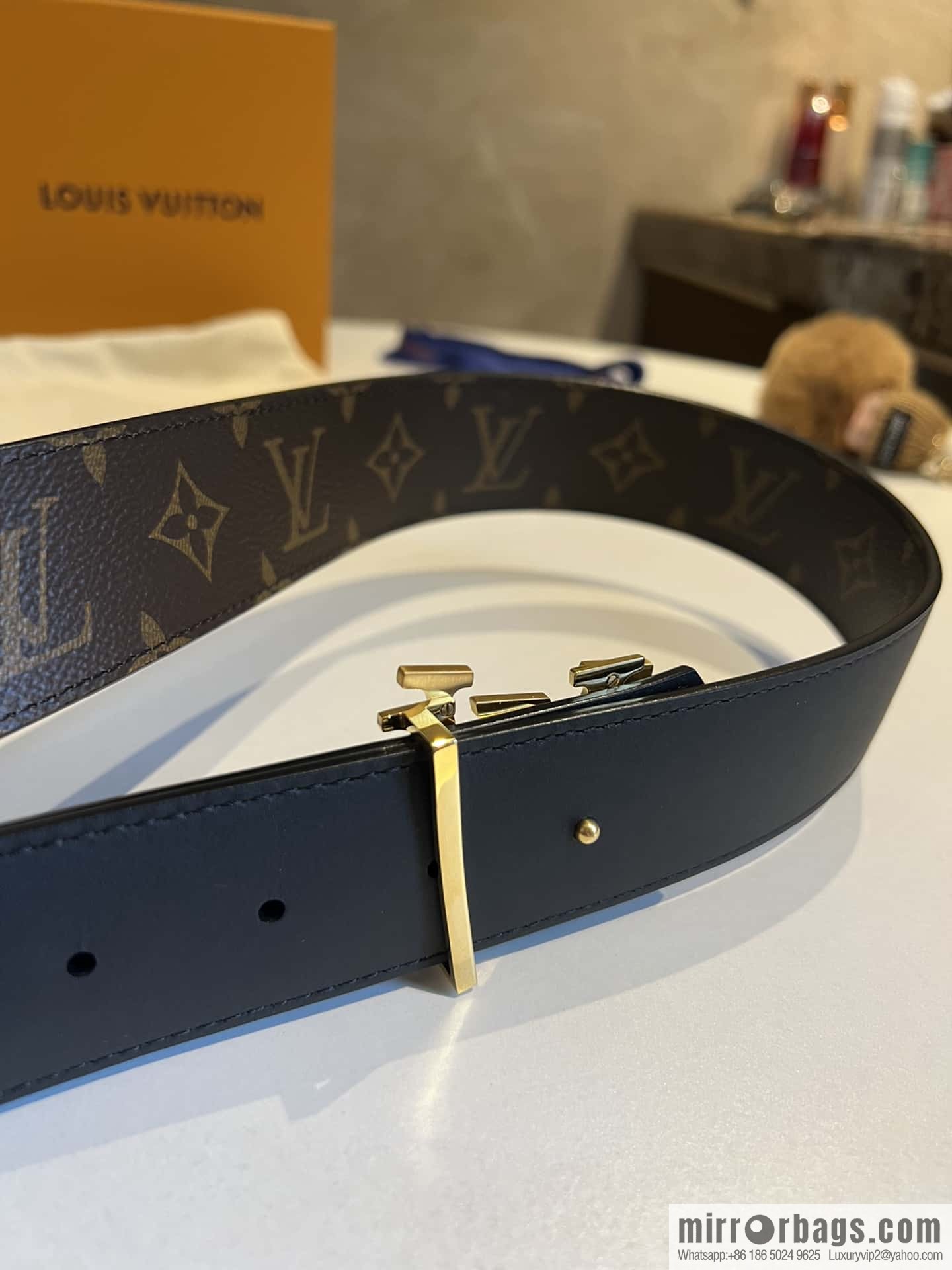 LV Shake 40 mm Double Sided Belt