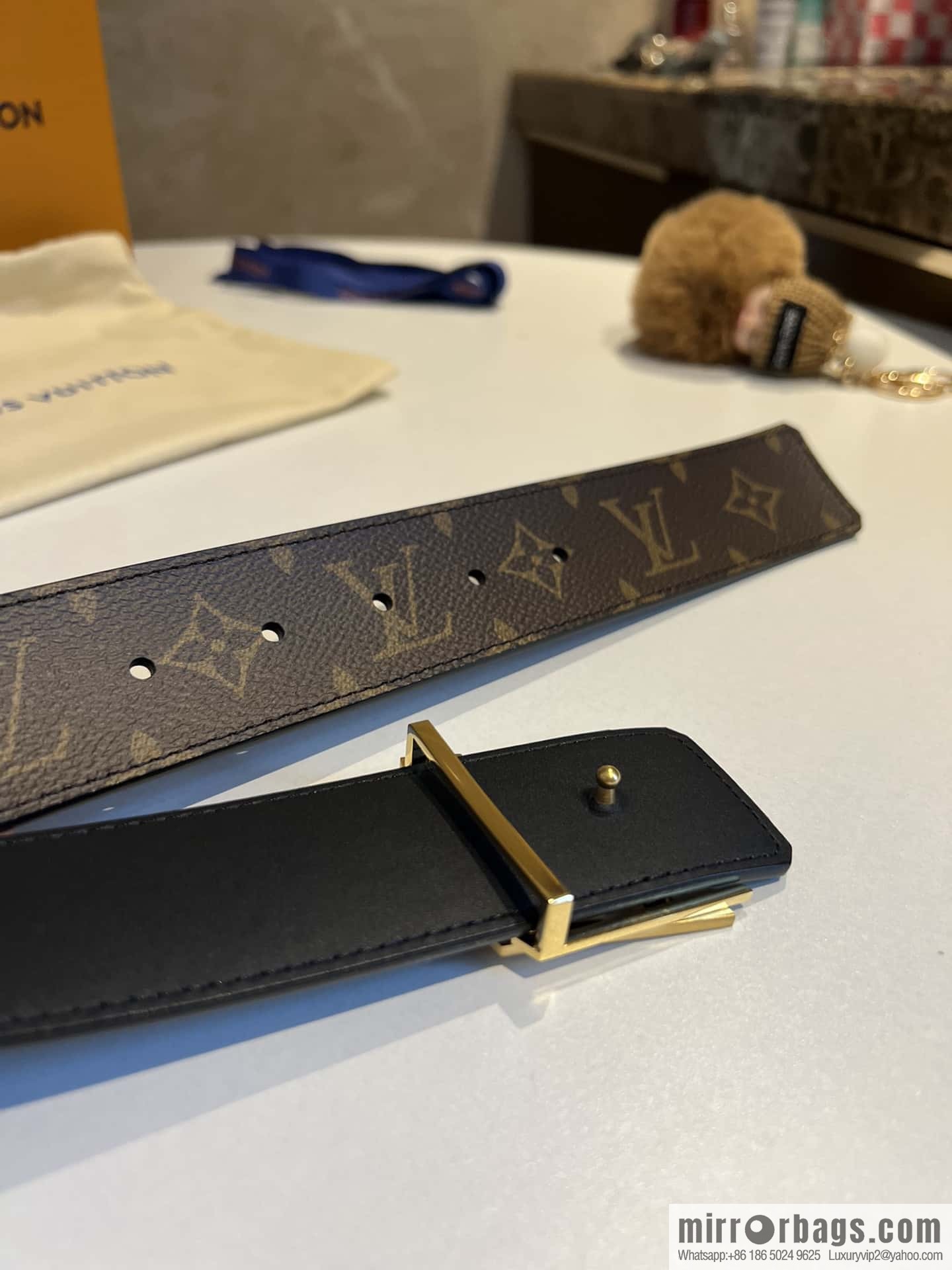 LV Shake 40 mm Double Sided Belt