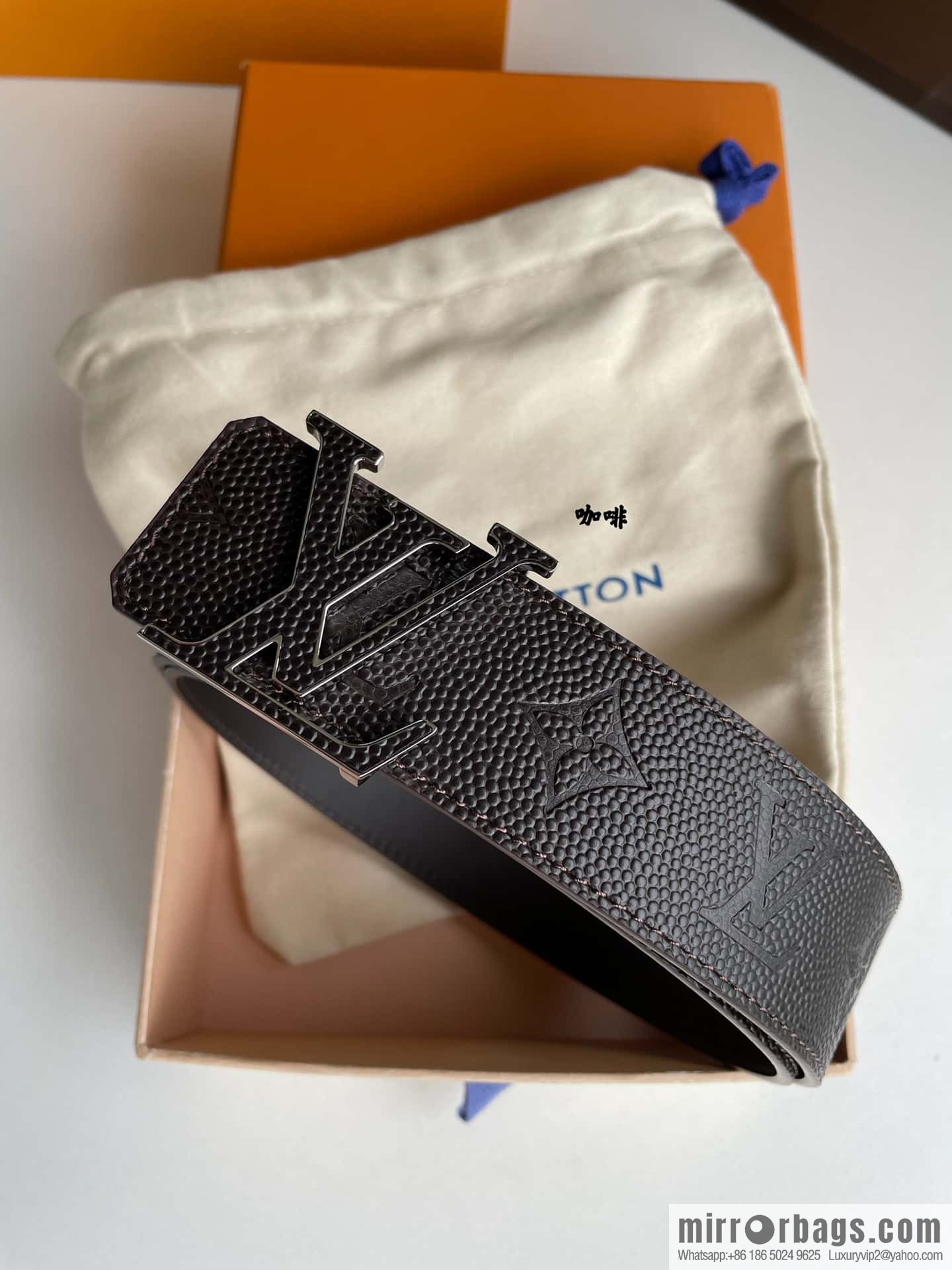 LV embossed presbyopia imported cowhide sticker metal buckle 4.0CM belt