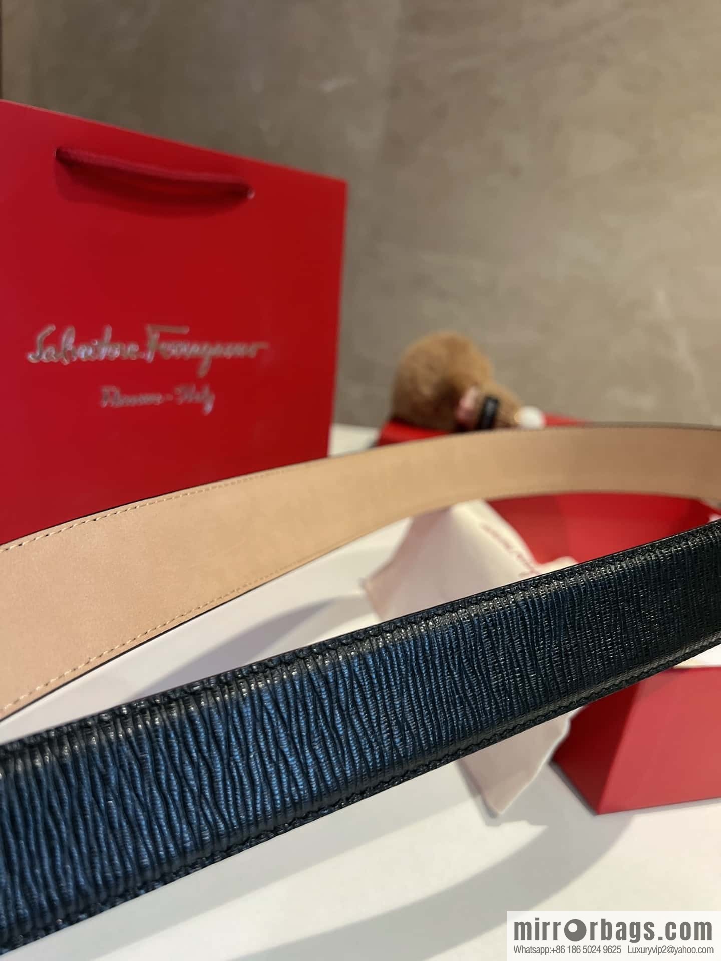 Ferragamo Ferragamo, exquisite 8-figure metal clasp, metal clasp flat brushed belt 3.5cm