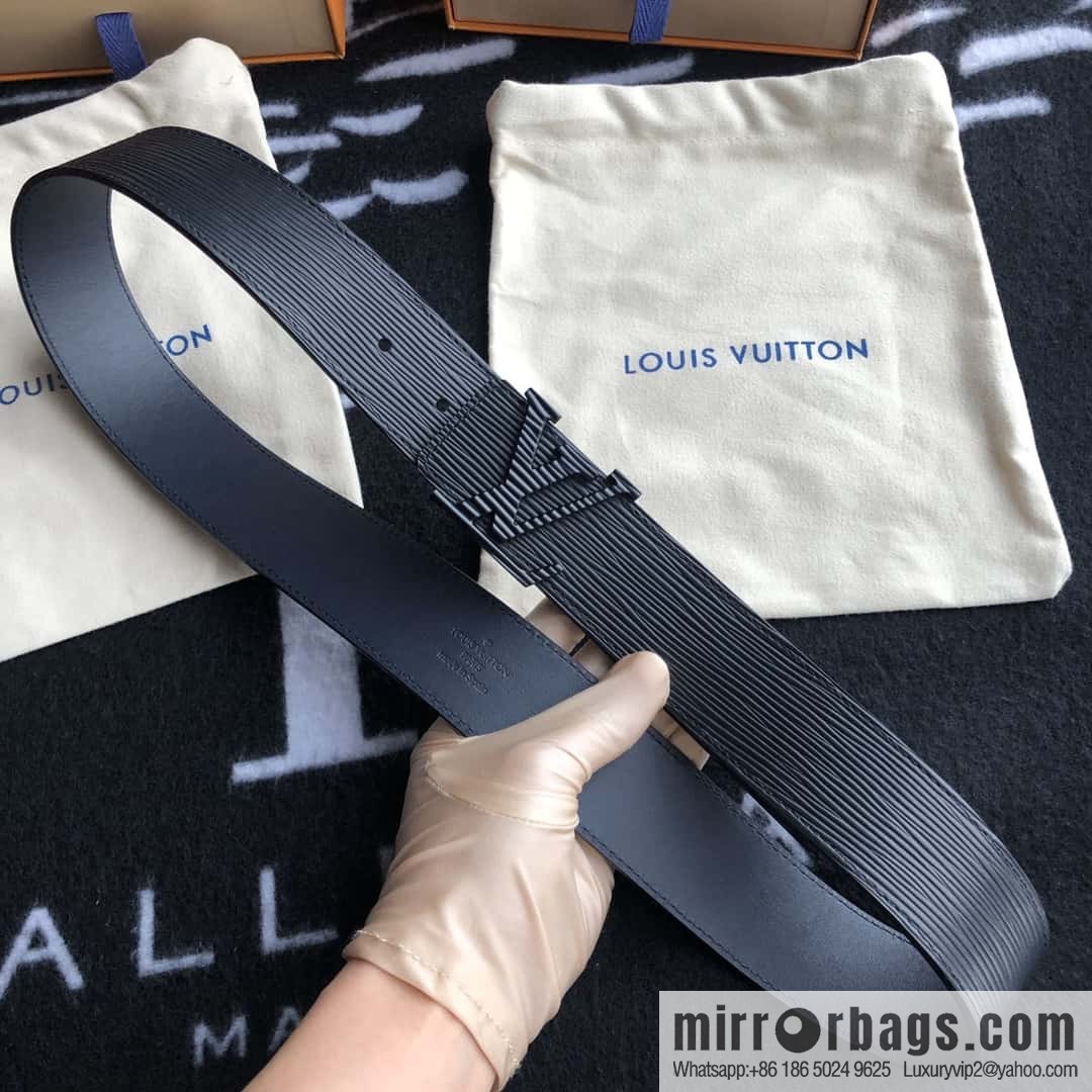 LV Initiales. 40mm water ripple belt M9229