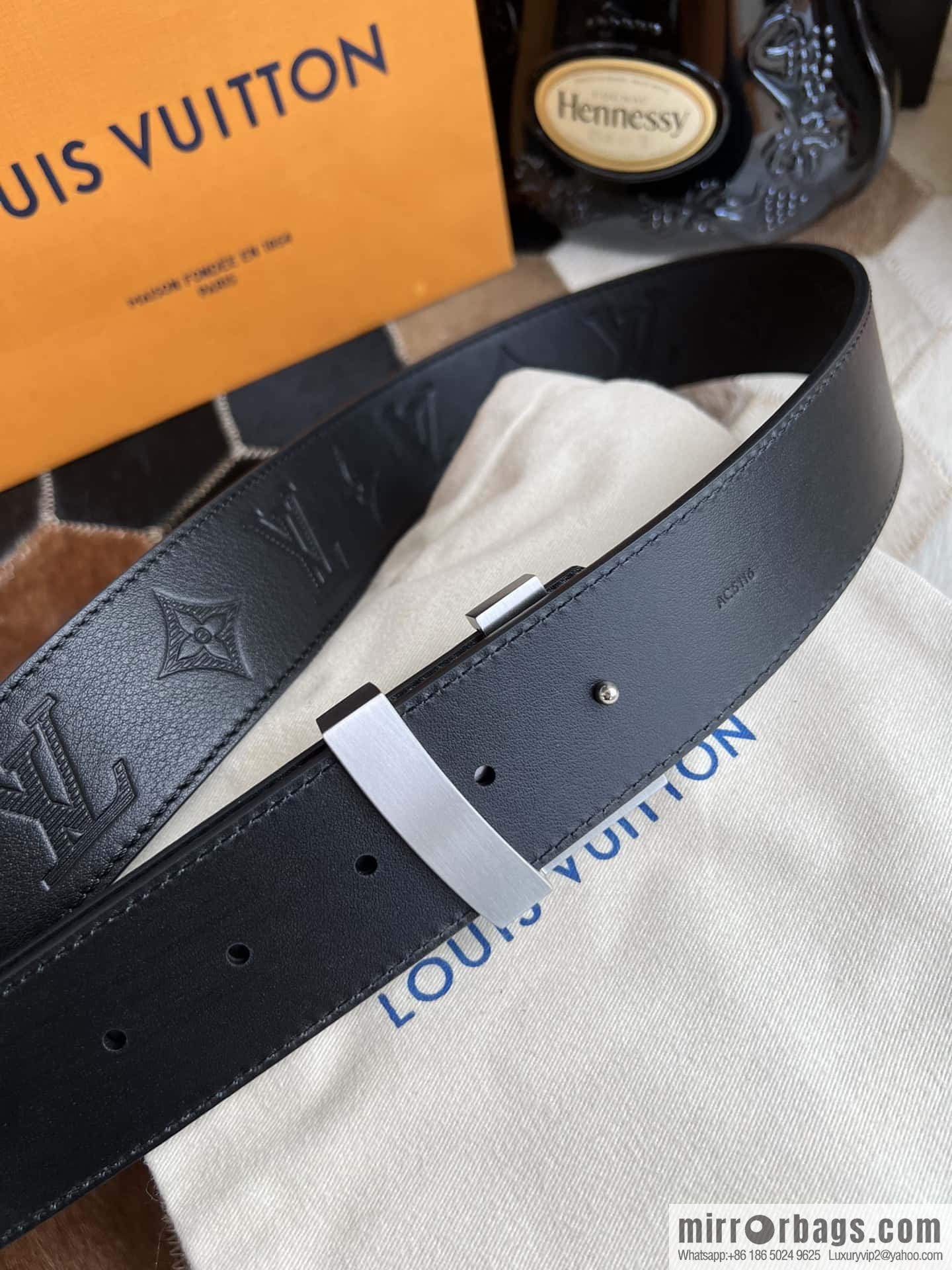 LV/Louis Vuitton, letter metal buckle cowhide embossed belt 40mm.