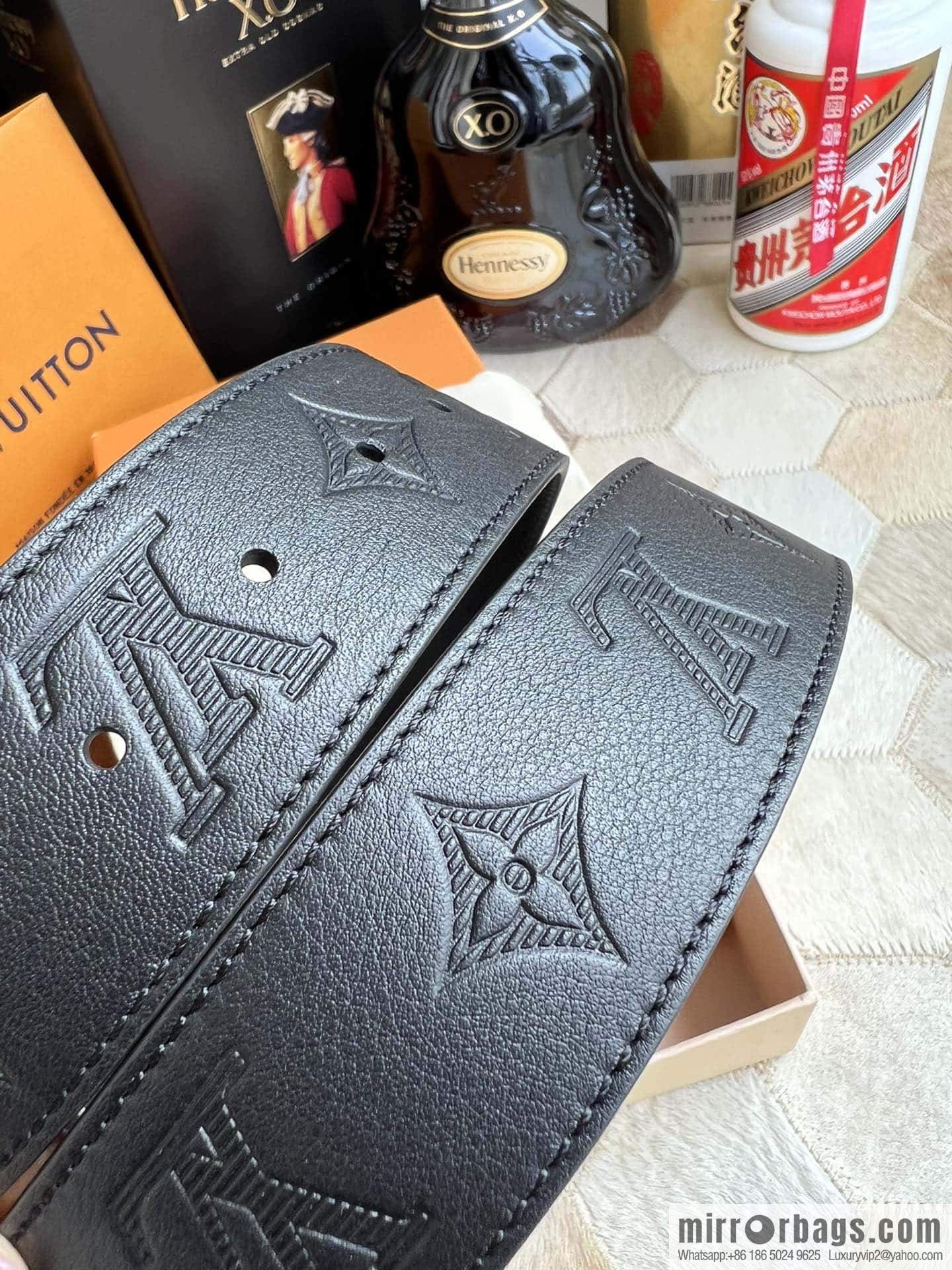 LV/Louis Vuitton, letter metal buckle cowhide embossed belt 40mm.