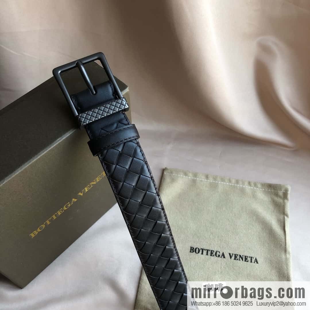 Bottega Veneta Butterfly Replica Luxury Handbag, first layer of cowhide woven, pin buckle design 3.5cm belt