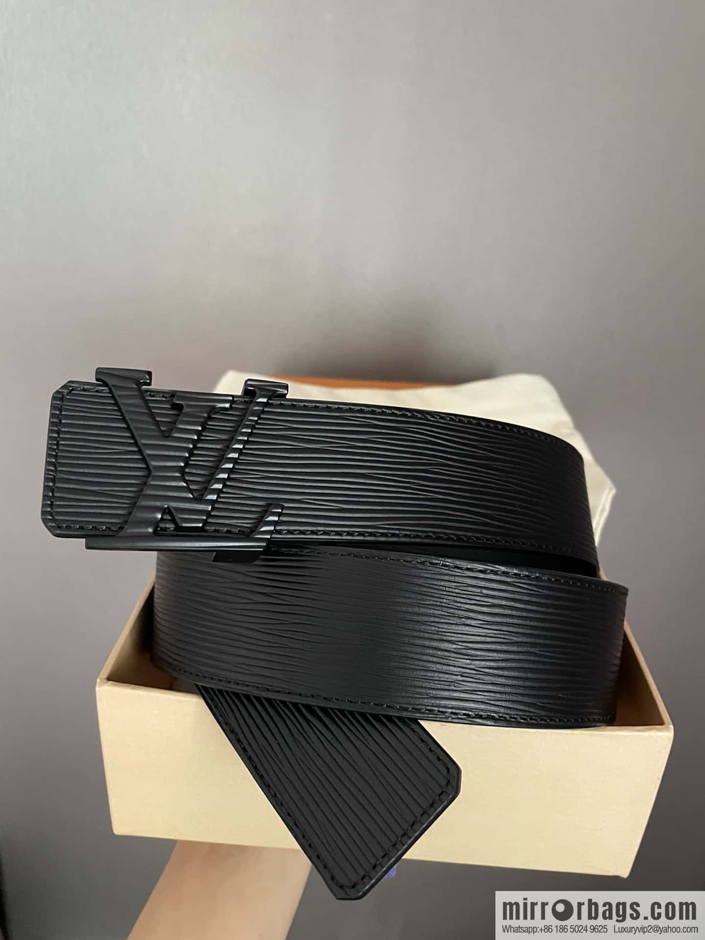 LV Initiales. 40mm Black Water Ripple Belt M9229