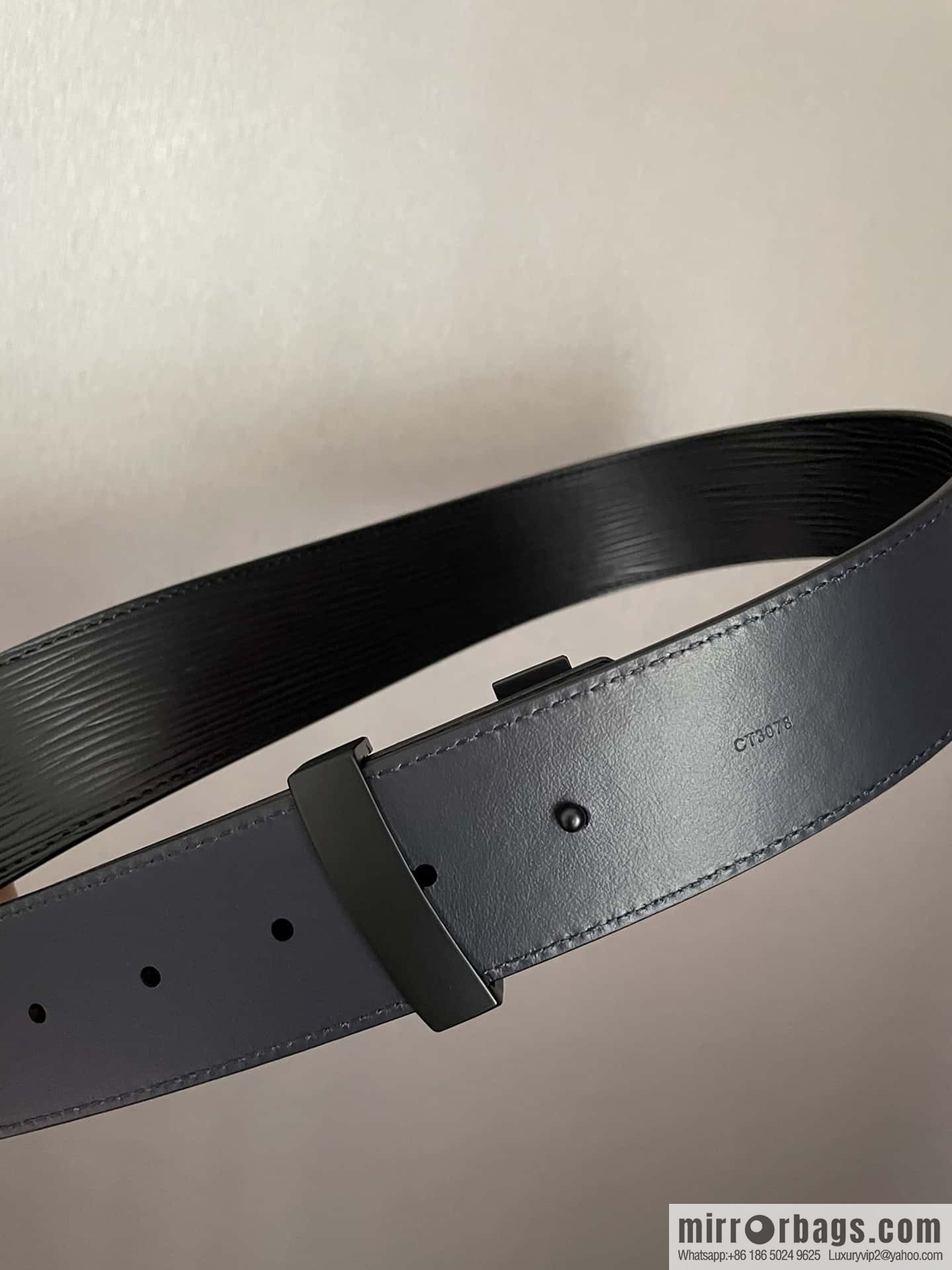 LV Initiales. 40mm Black Water Ripple Belt M9229