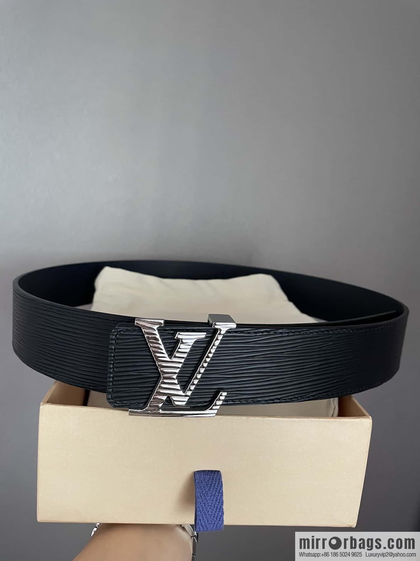 LV Initiales. 40mm Black Water Ripple Belt M9229