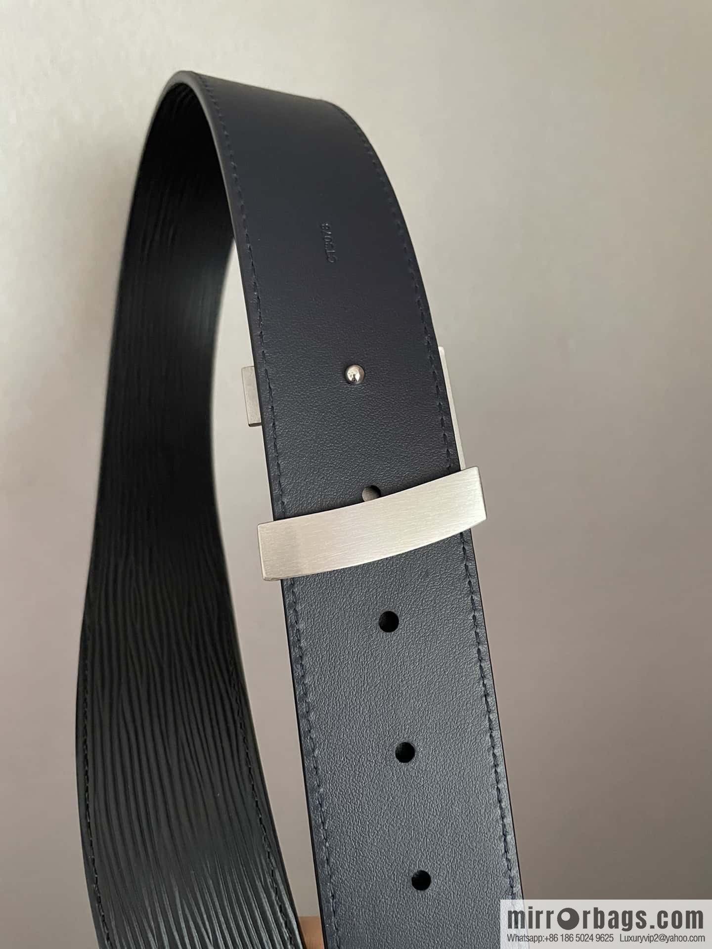 LV Initiales. 40mm Black Water Ripple Belt M9229