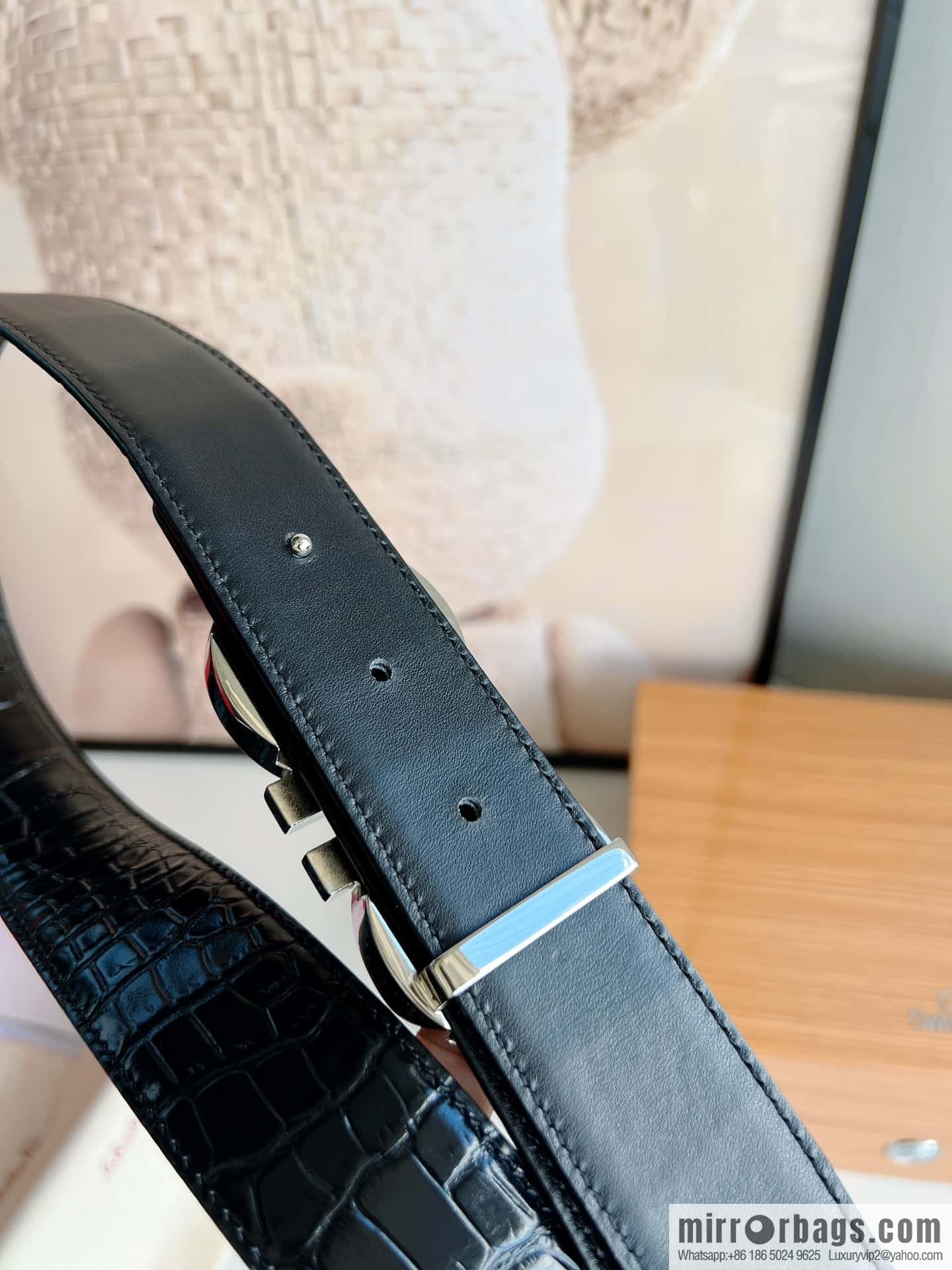 Ferragamo 3.5cm imported cowhide pressed pattern, crocodile pattern belt