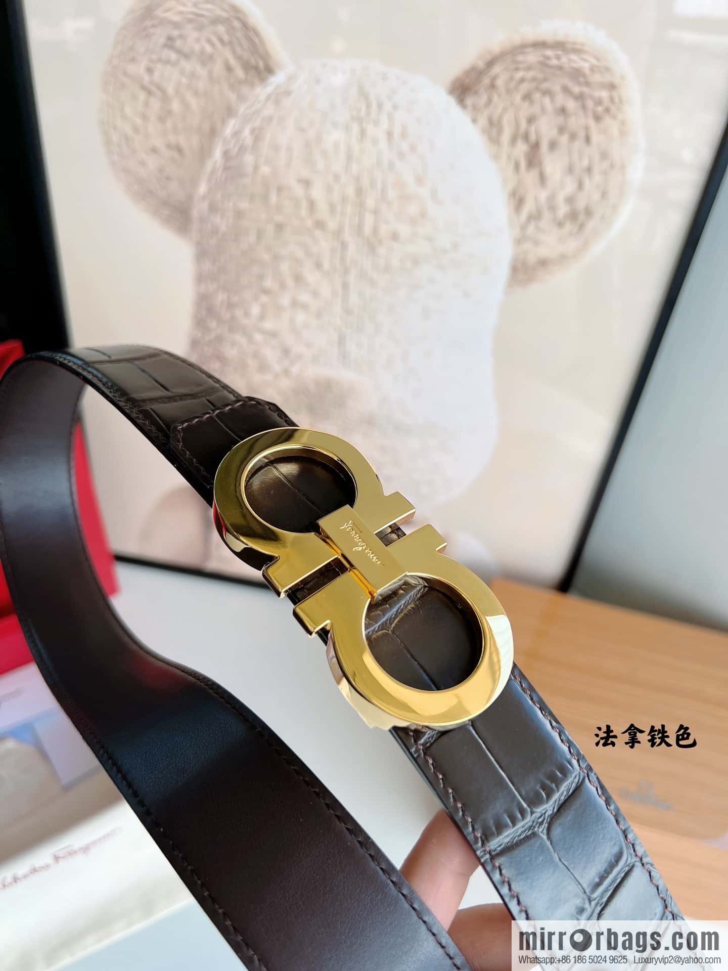 Ferragamo 3.5cm imported cowhide pressed pattern, crocodile pattern belt