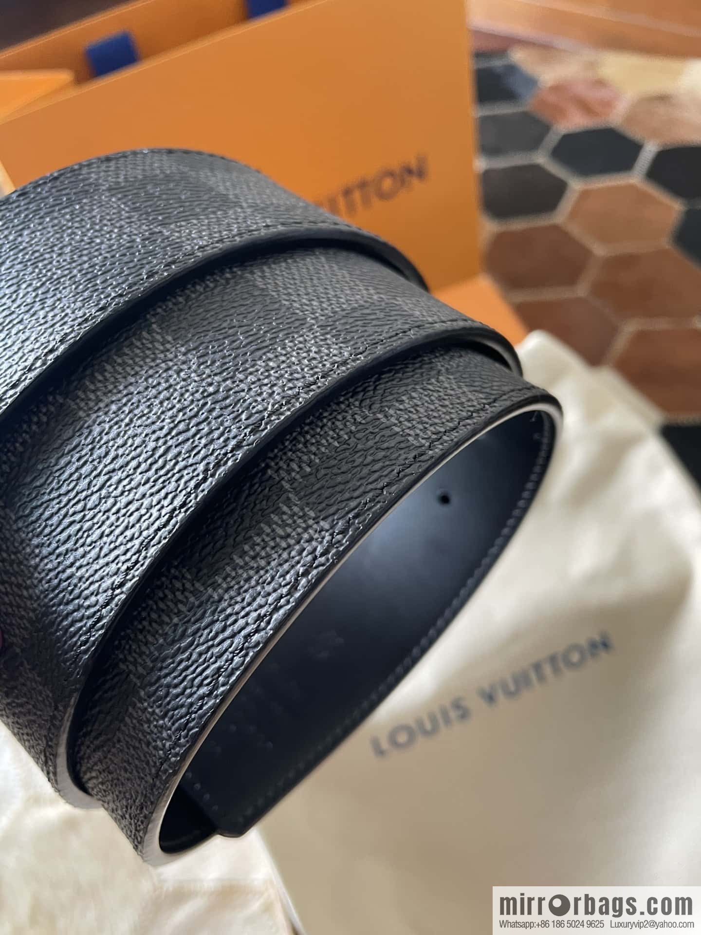 LV Monogram pattern calfskin, stainless steel letter rolling sand buckle 4.0CM belt
