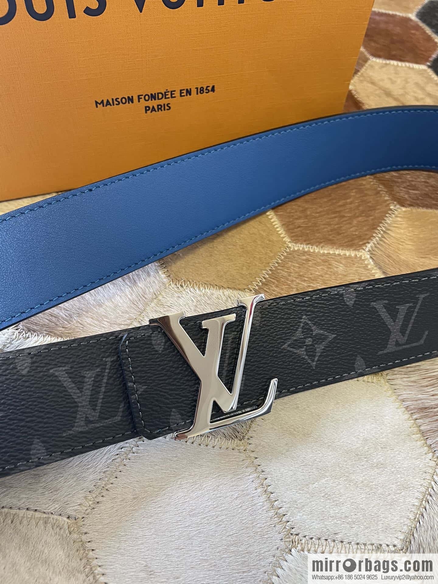 LV Monogram pattern calfskin, stainless steel letter rolling sand buckle 4.0CM belt