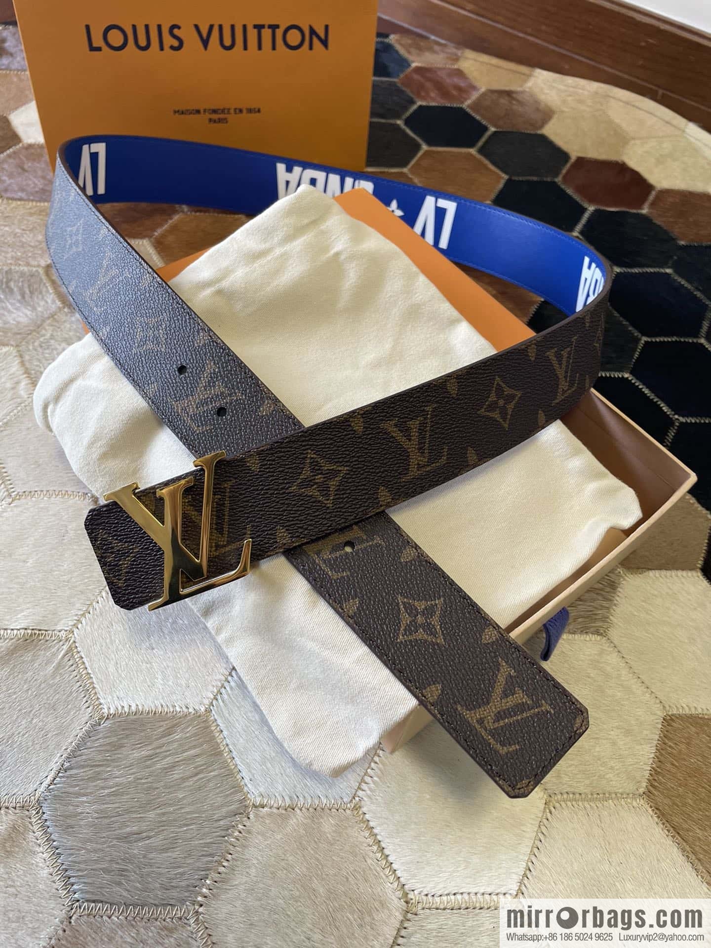 LV Monogram pattern calfskin, stainless steel letter rolling sand buckle 4.0CM belt