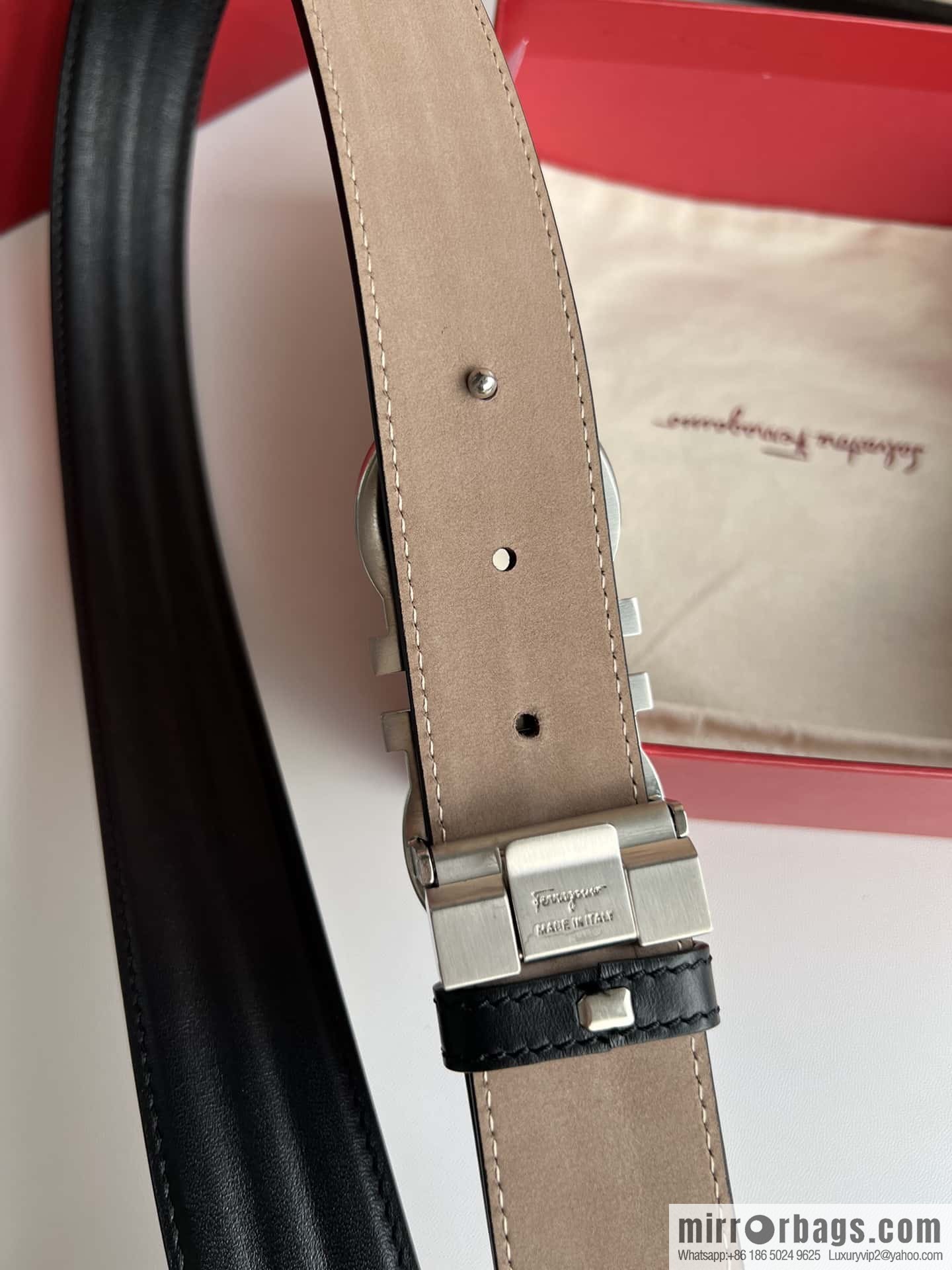 Ferragamo 8-character metal buckle, cowhide wavy texture belt 3.5CM