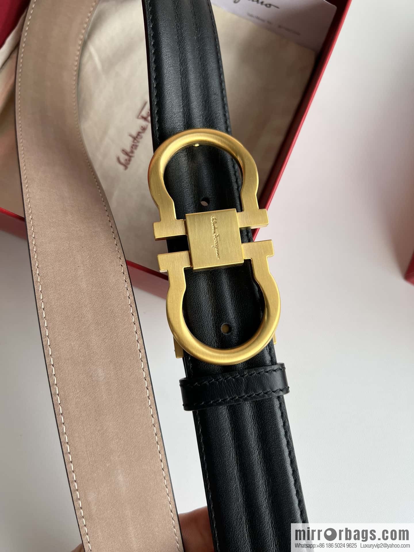 Ferragamo 8-character metal buckle, cowhide wavy texture belt 3.5CM