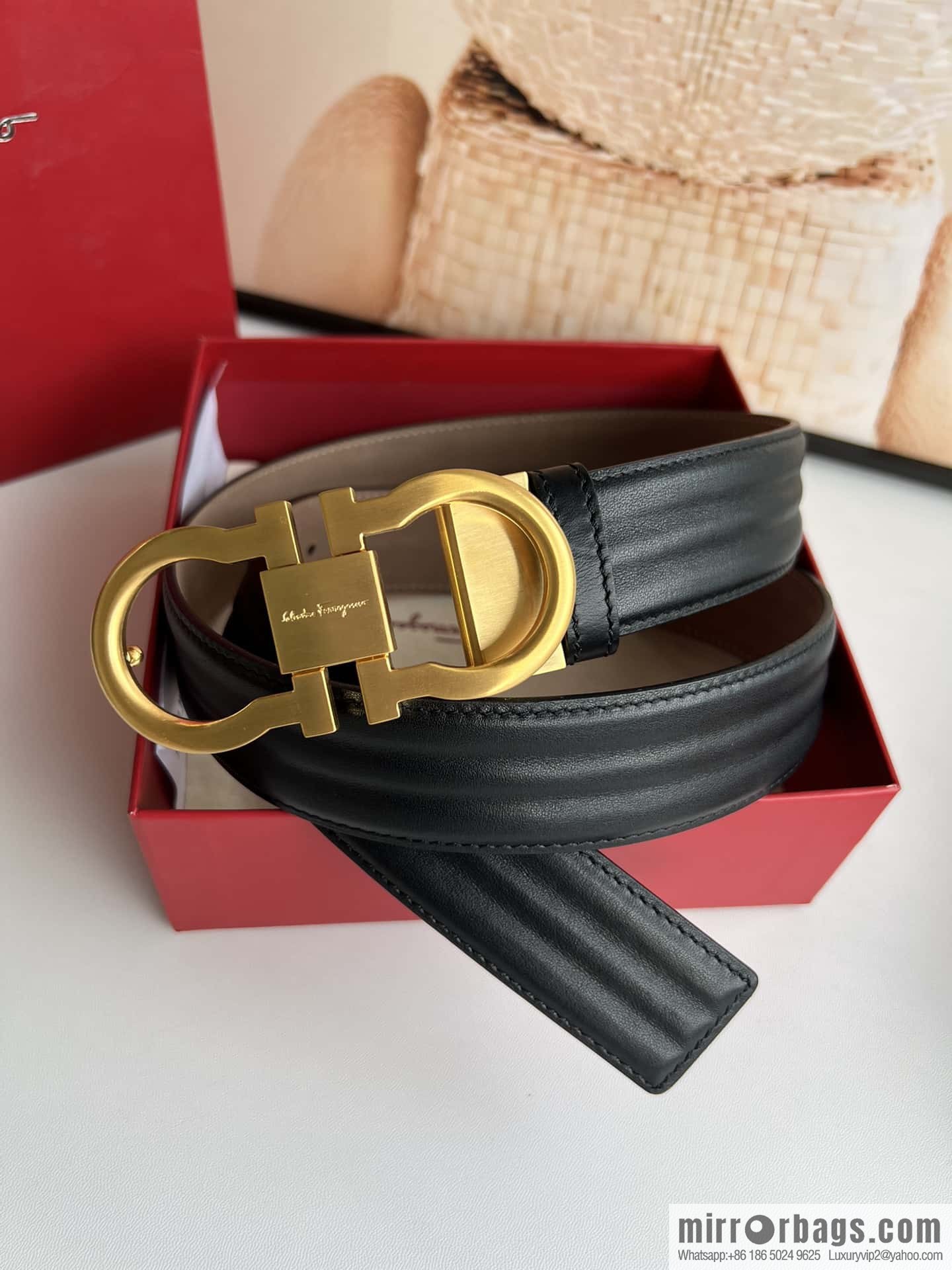 Ferragamo 8-character metal buckle, cowhide wavy texture belt 3.5CM