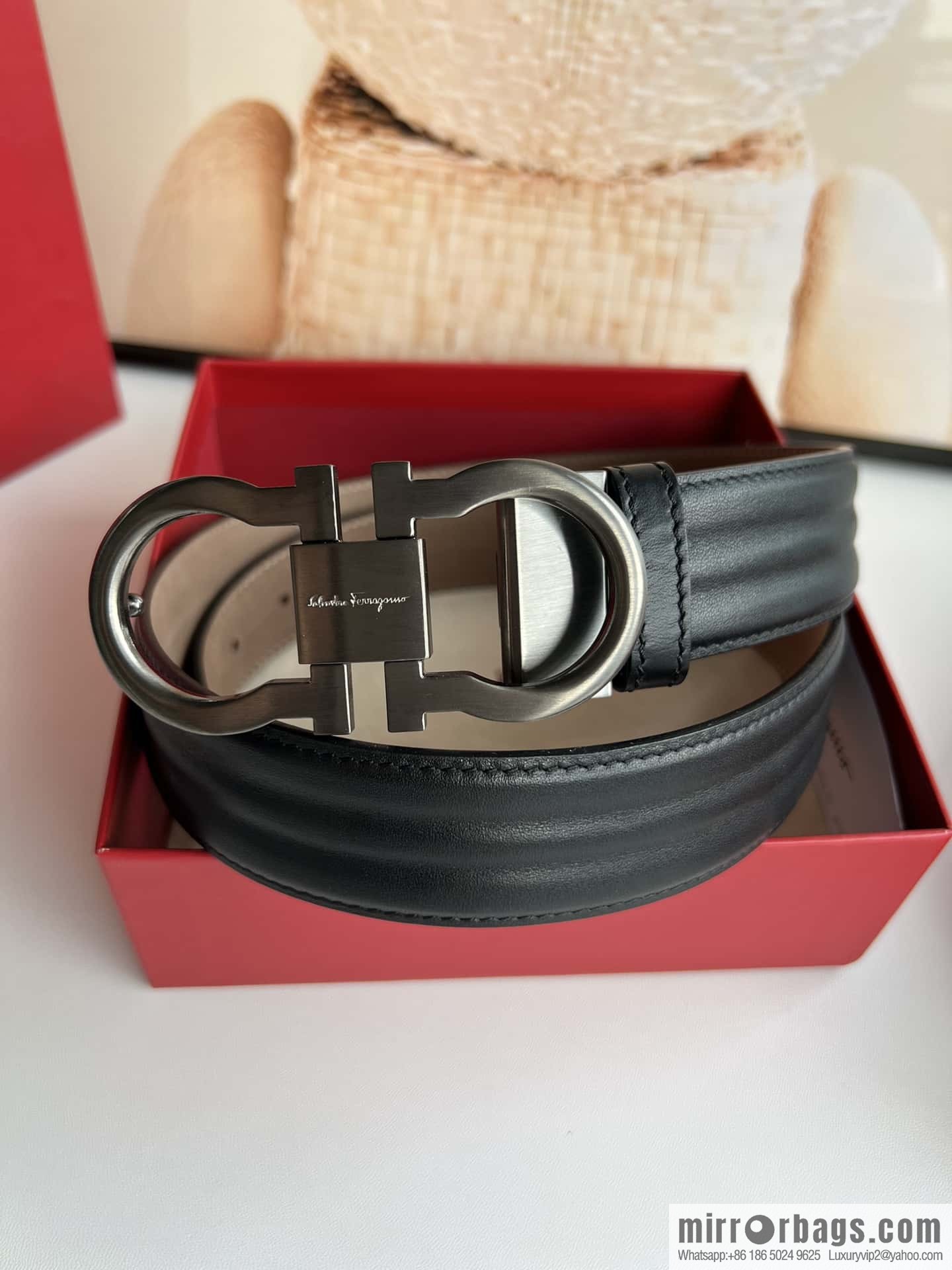 Ferragamo 8-character metal buckle, cowhide wavy texture belt 3.5CM