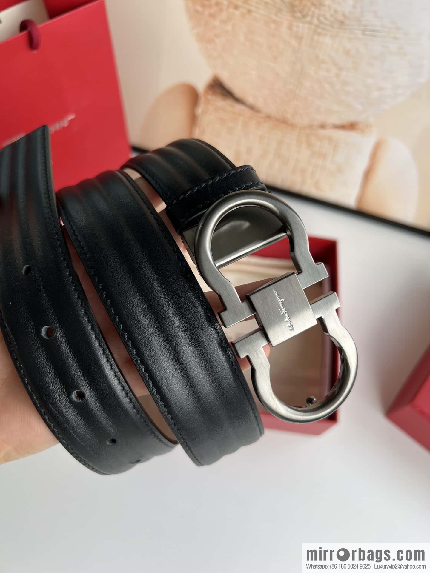 Ferragamo 8-character metal buckle, cowhide wavy texture belt 3.5CM